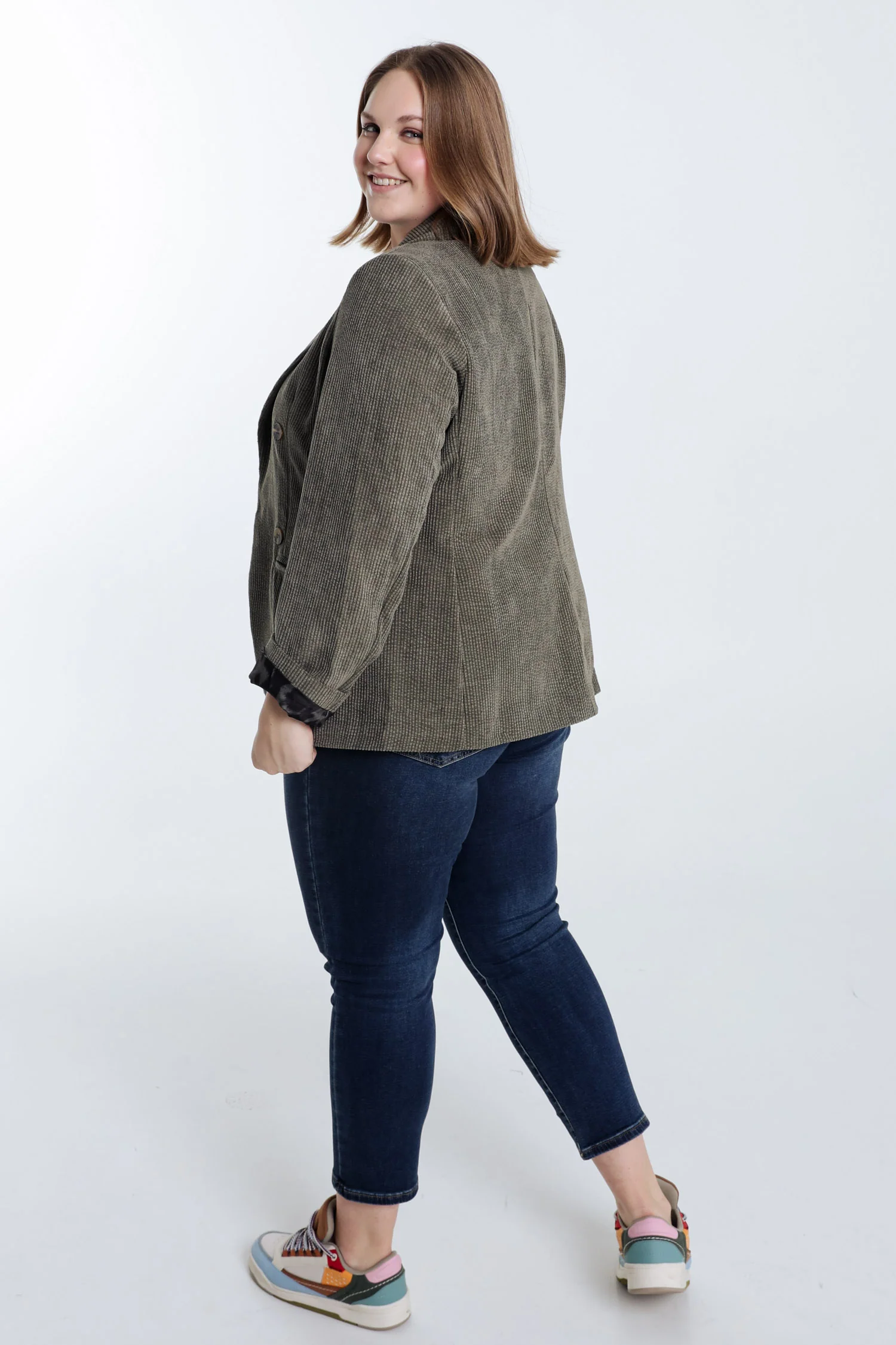 Korte, effen blazer in fluweel met voering in dierenhuidmotief - Image 2