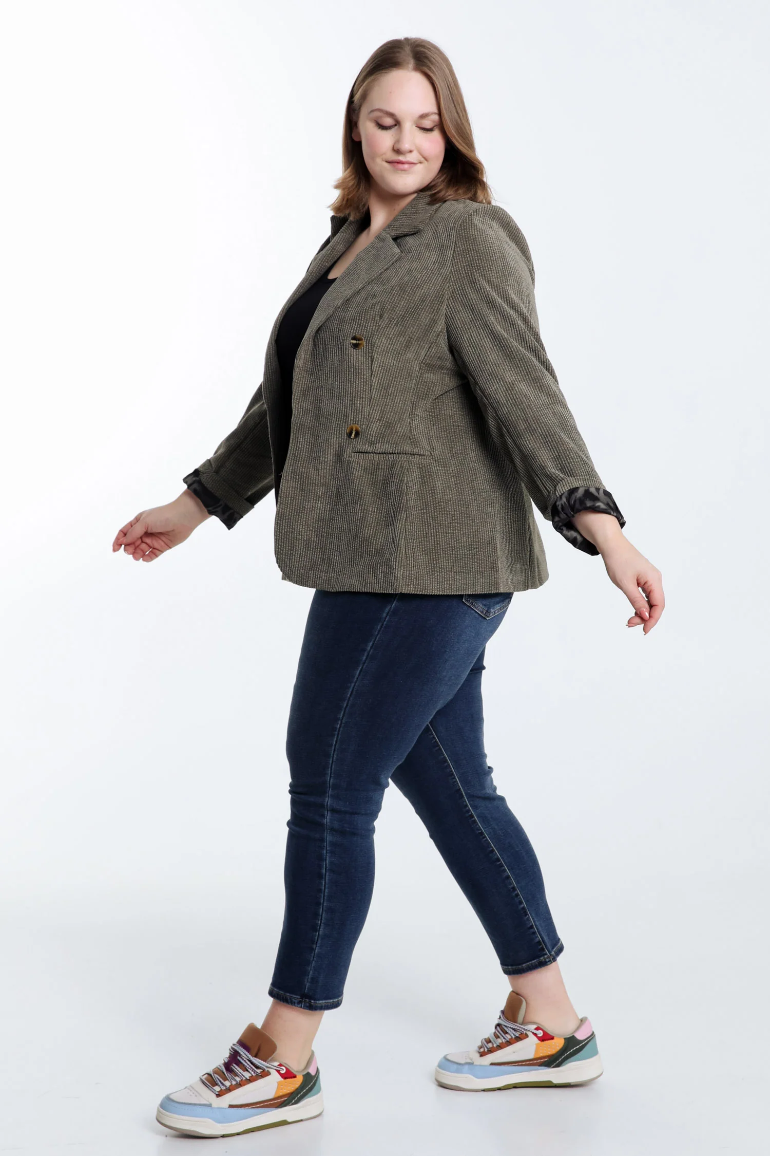Korte, effen blazer in fluweel met voering in dierenhuidmotief - Image 9