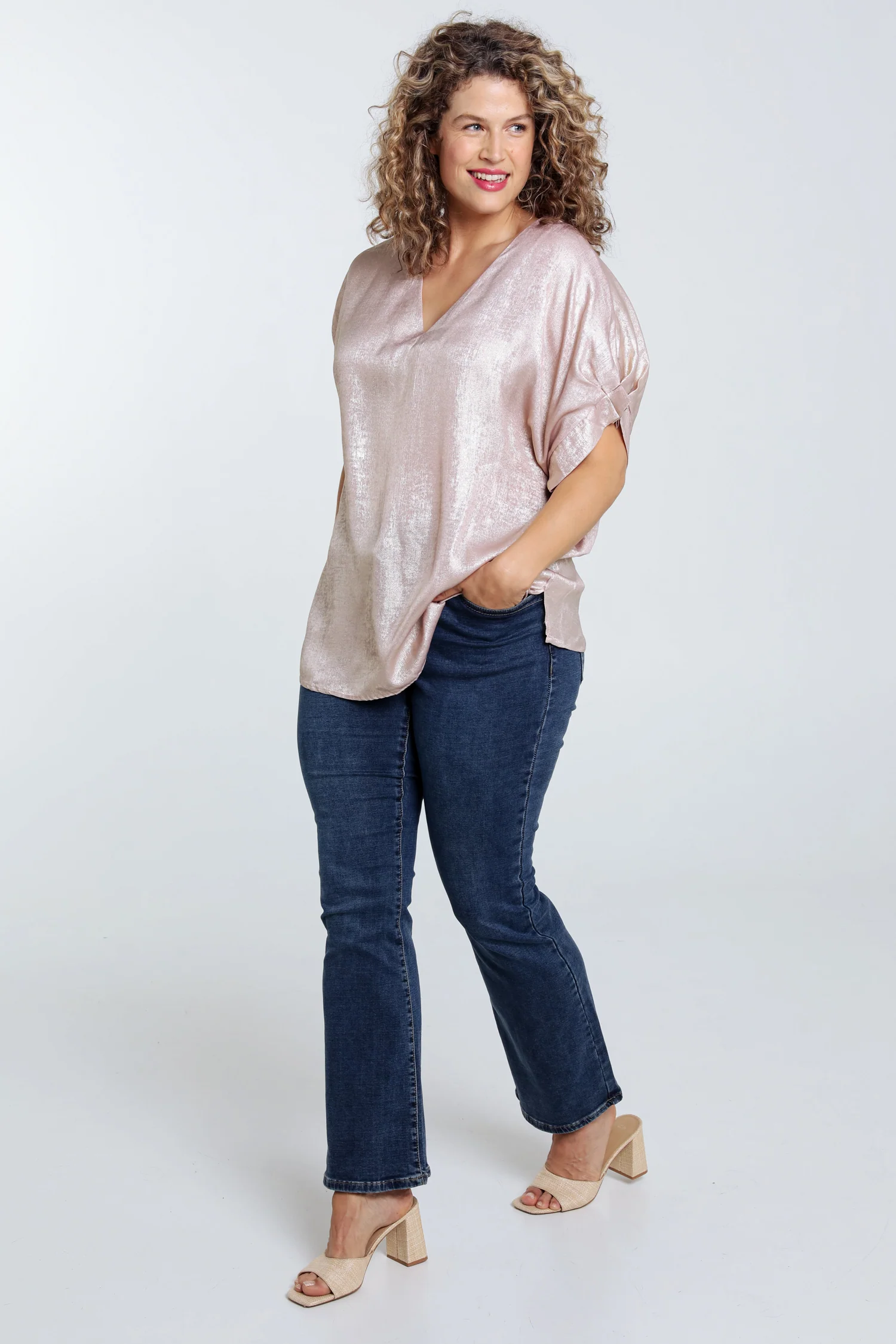 Effen, glanzende blouse met ballonmouwen - Image 6