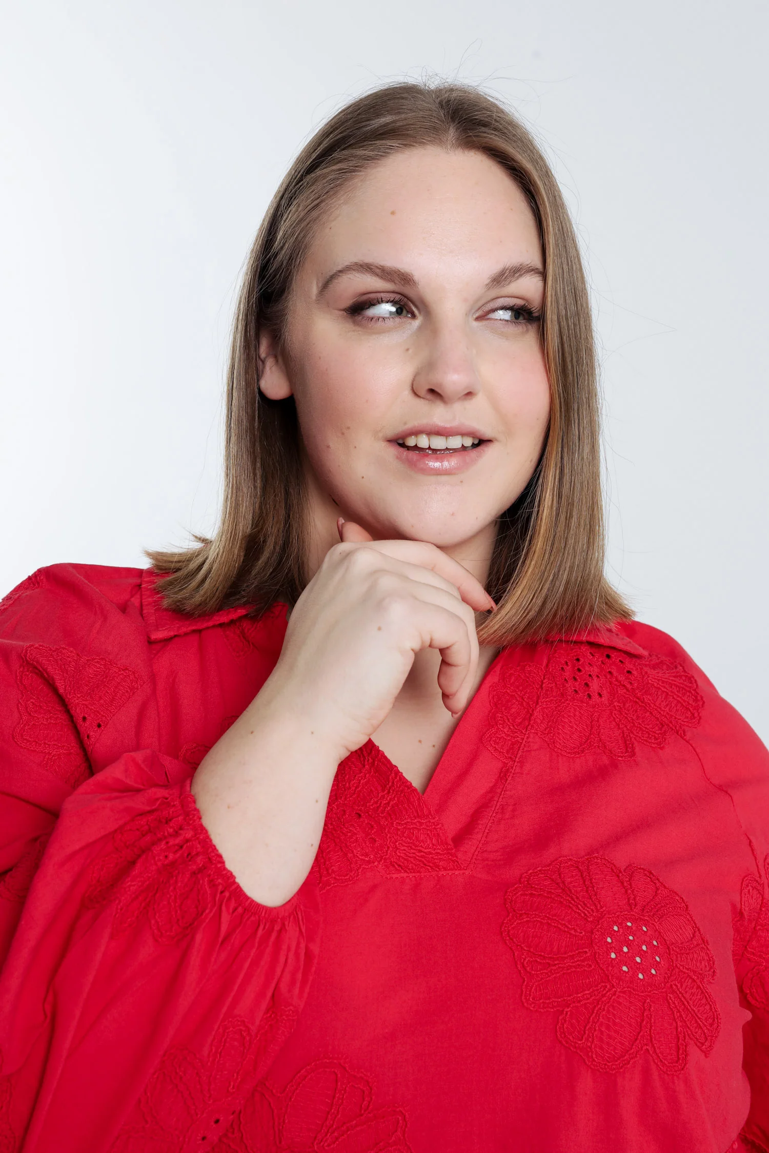 Effen katoenen blouse met geborduurde bloemen - Image 28