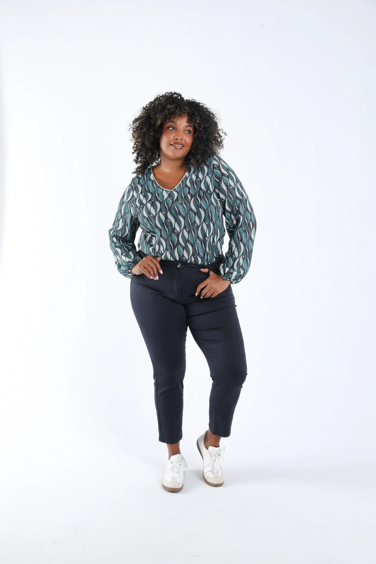 Blouse van warme gebreide stof met grafische print - Image 6