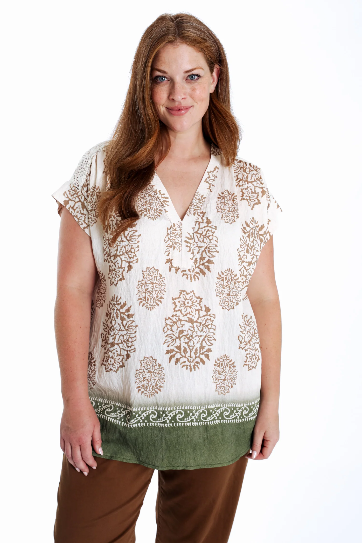 Blouse van viscose met paisley-print en een achterkant van gaas