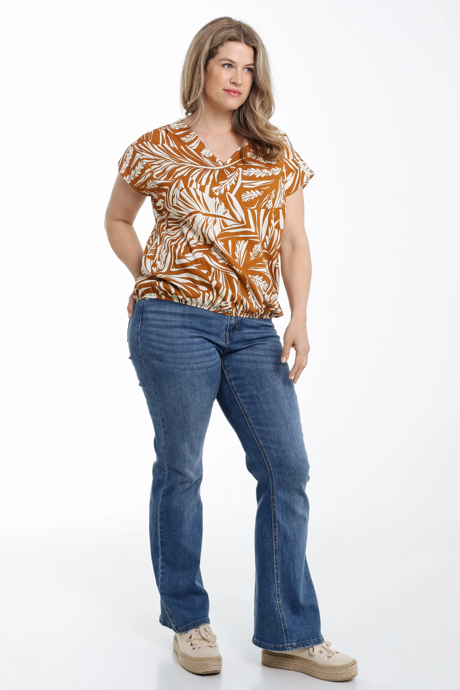 Blouse van bicolor bladprint viscose - Image 9