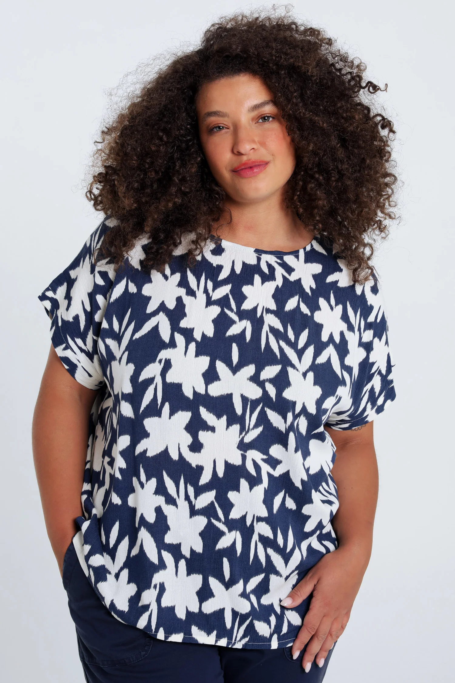 Bloes van bicolore bloemenprint viscose