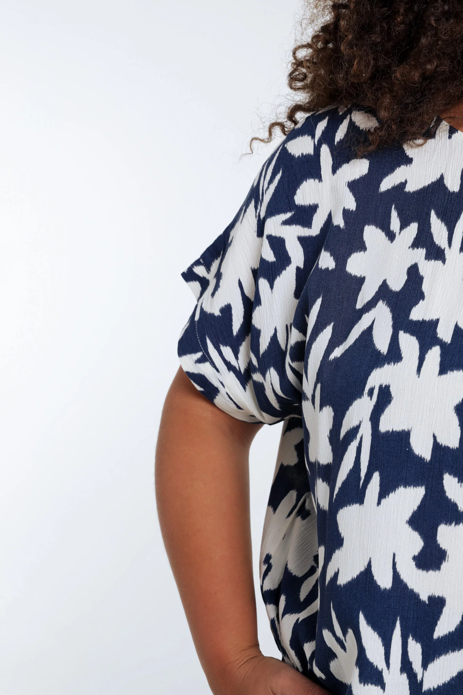 Bloes van bicolore bloemenprint viscose - Image 4