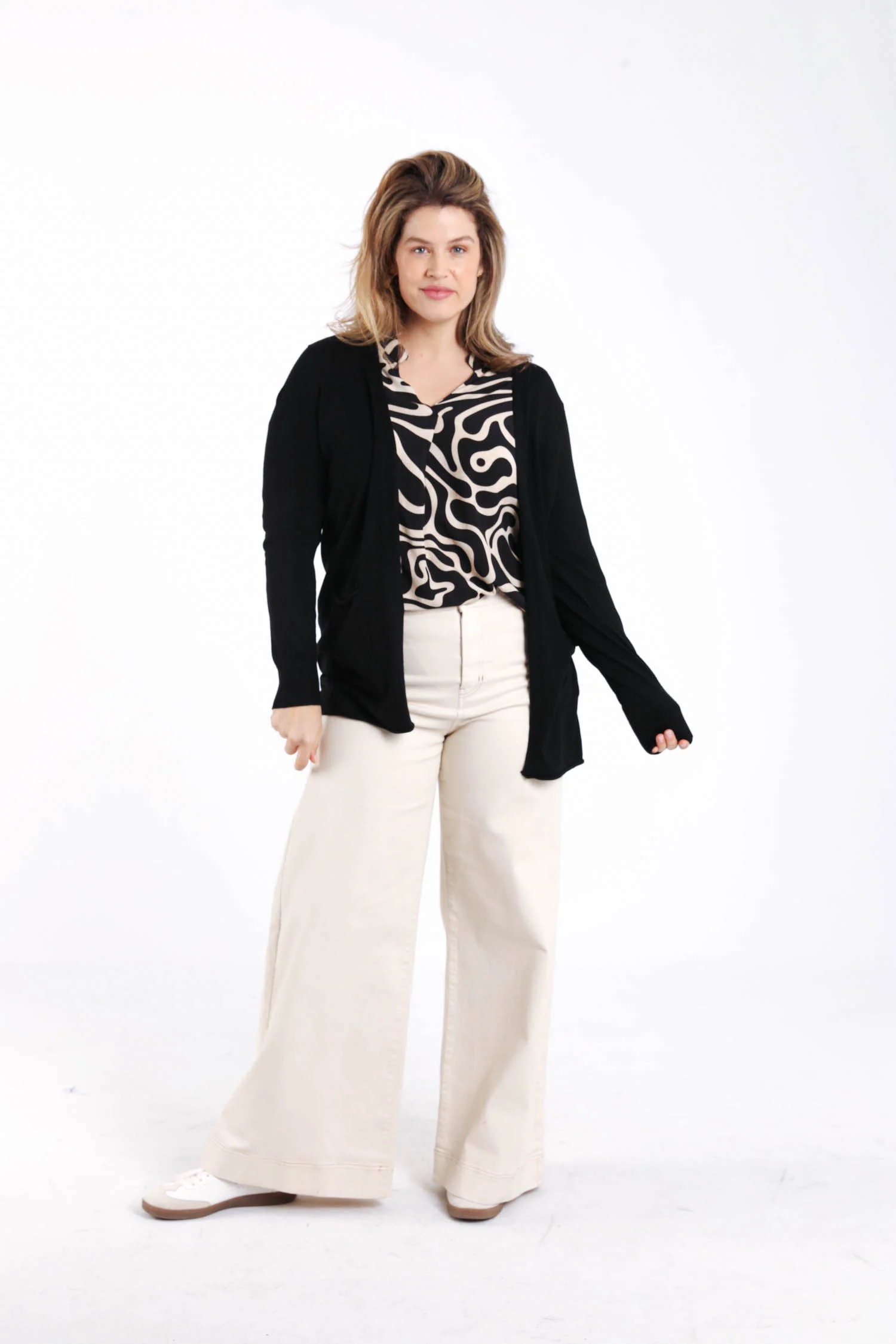 Blouse van viscose met tweekleurige grafische print - Image 8