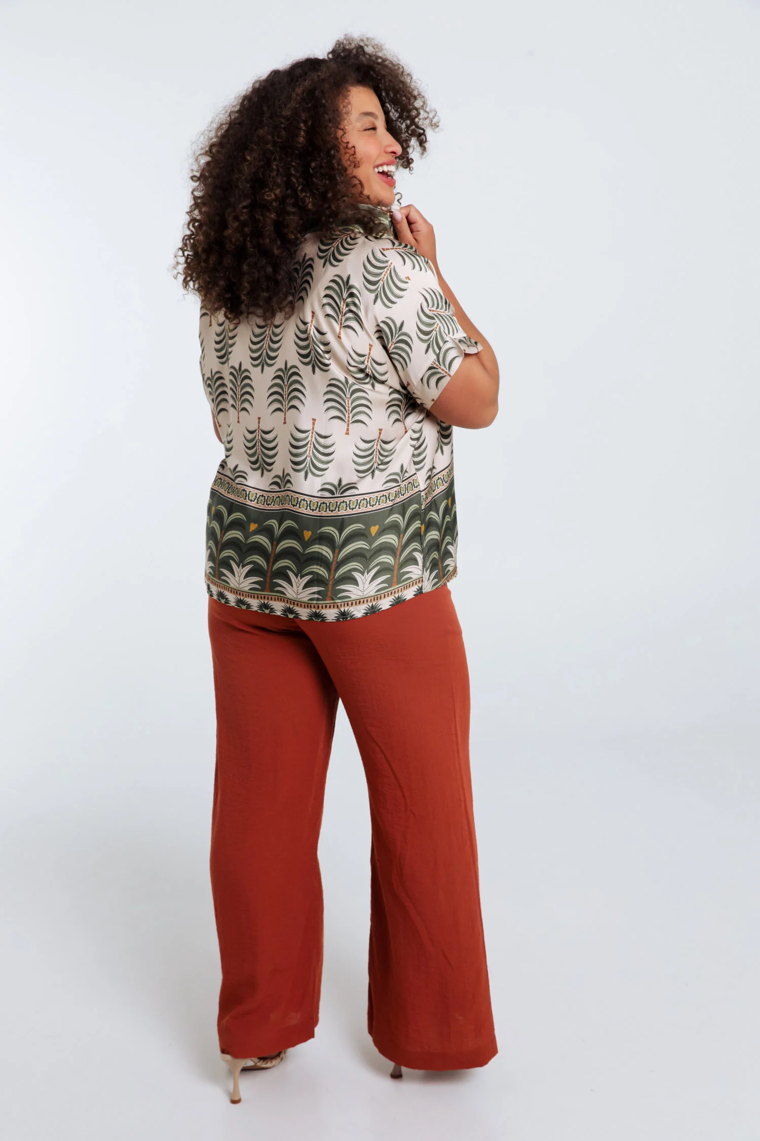Blouse van viscose met palmprint - Image 2