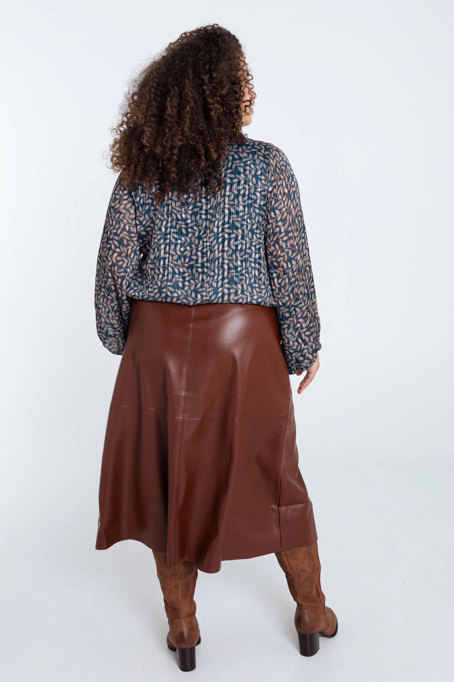 Korte blouse met bladmotief en ballonmouwen - Image 2