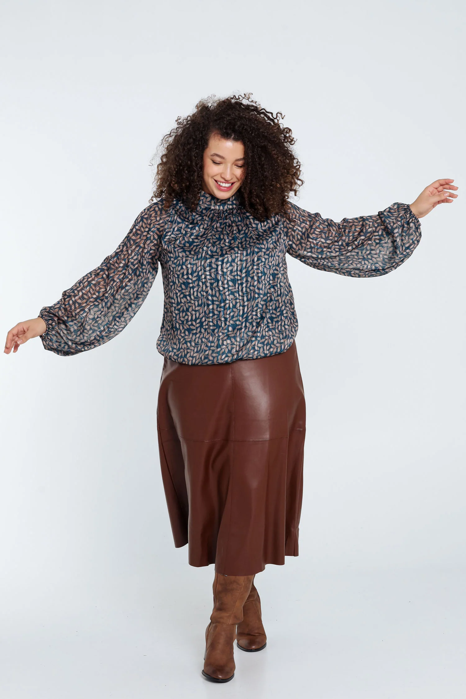 Korte blouse met bladmotief en ballonmouwen - Image 8