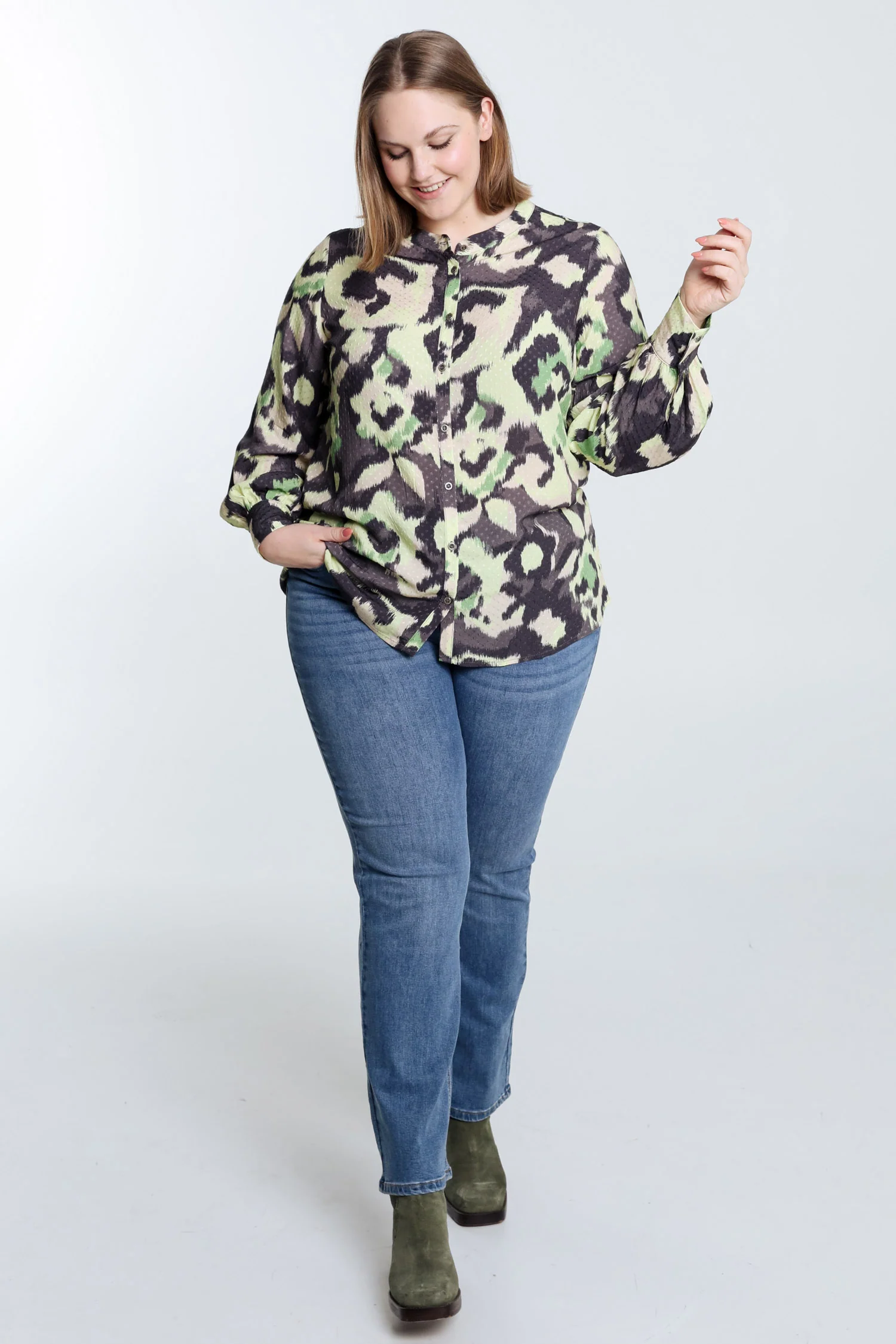 Plumetis blouse van viscose met abstracte print - Image 9