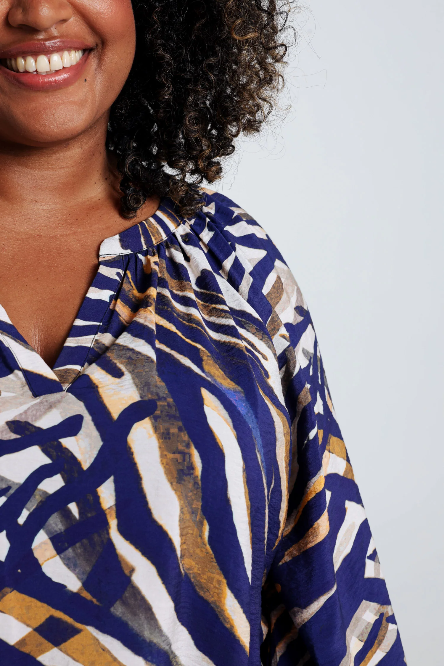 Raglanblouse in viscose met zebraprint - Image 6
