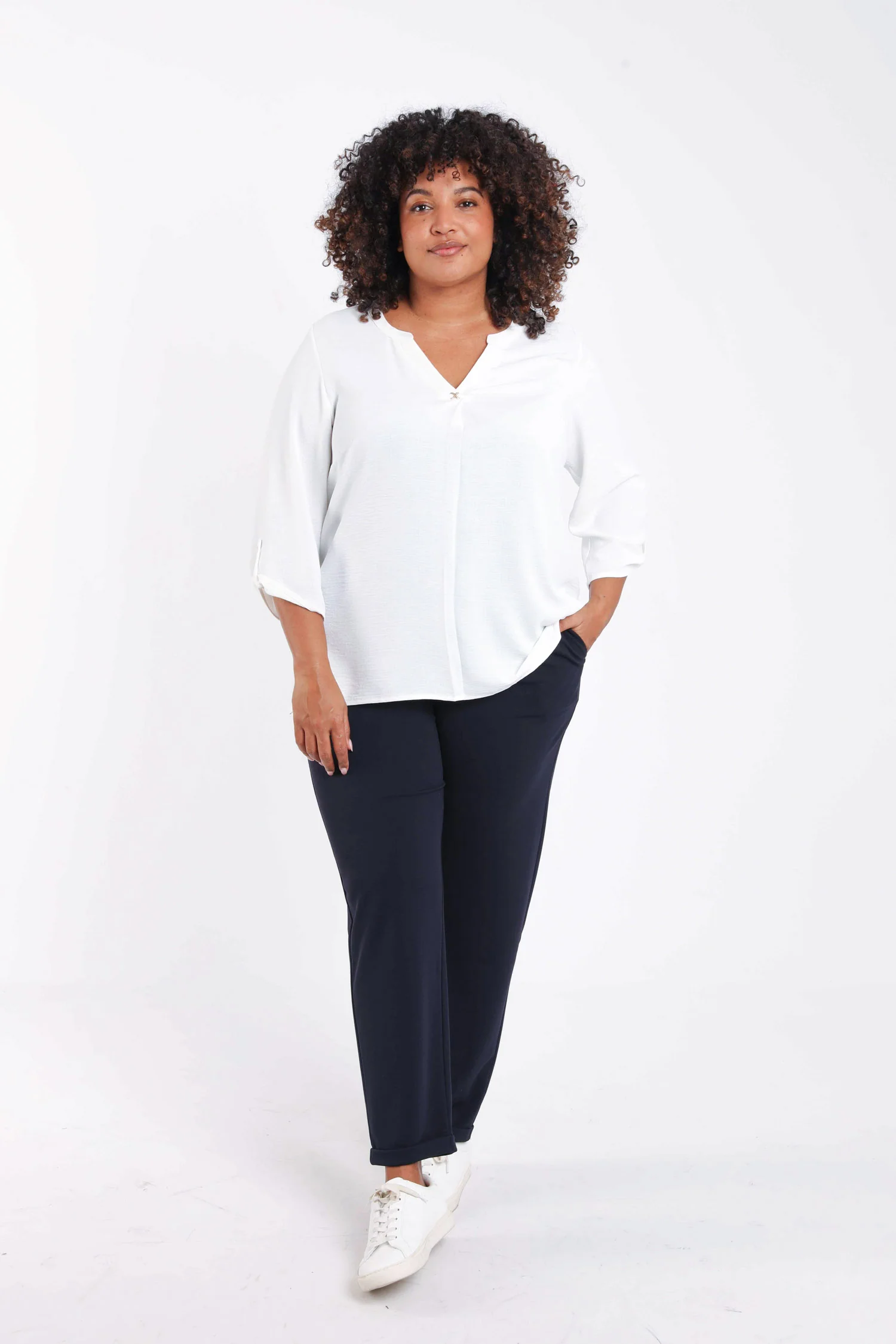 Effen blouse met sieraden detail - Image 8
