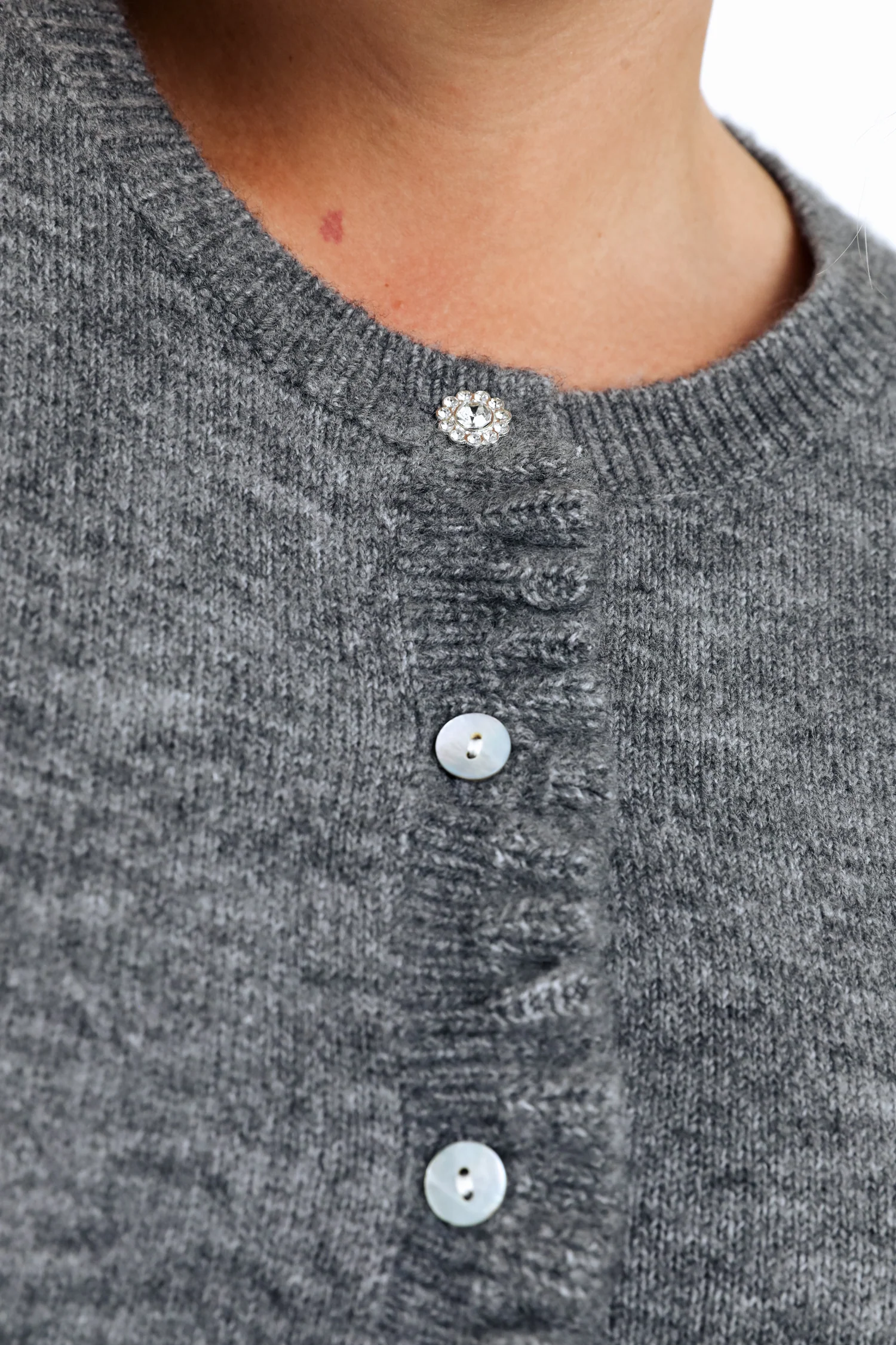 Effen cardigan met knopen en ruches - Image 13