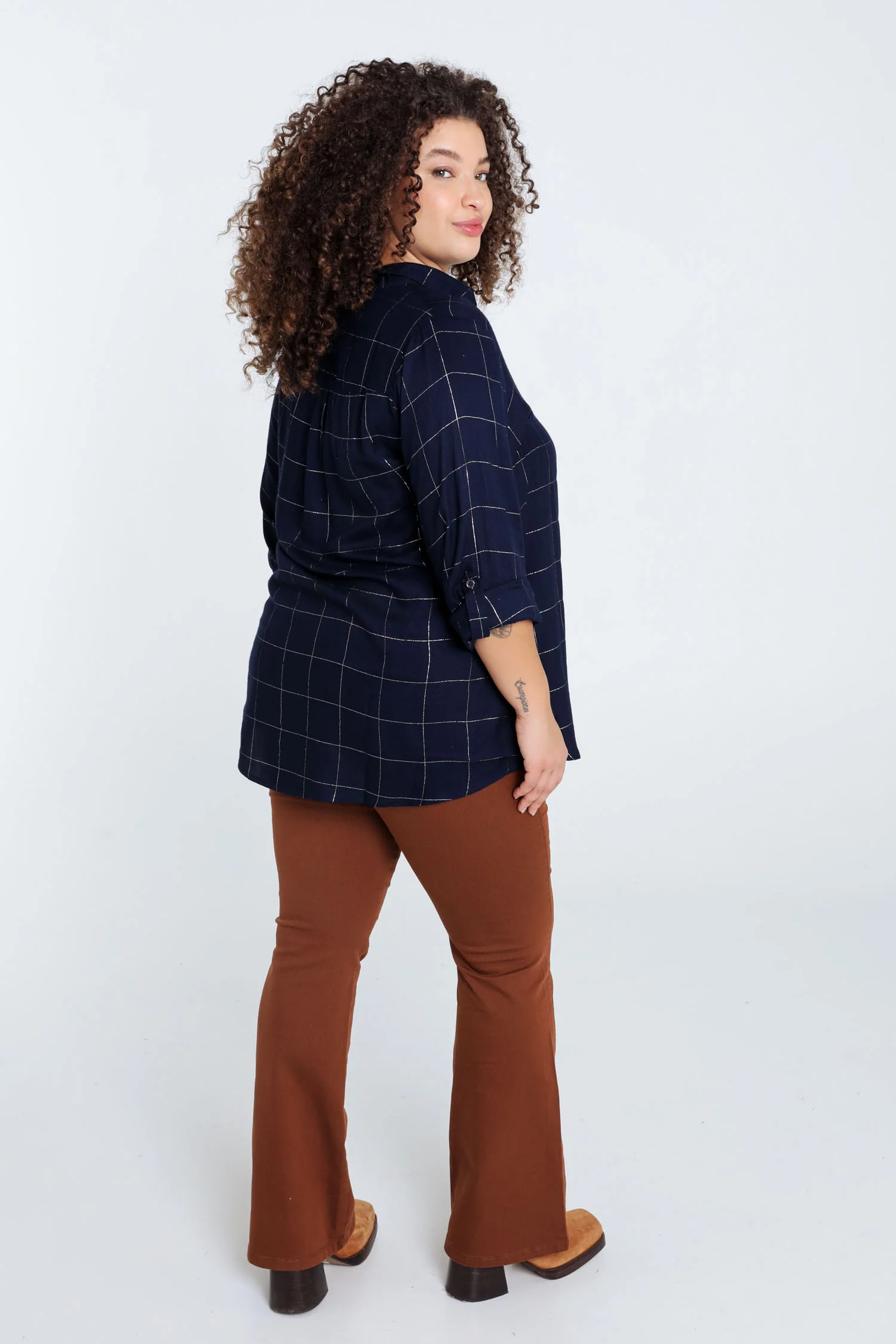Lange, geruite blouse in viscose met borduurwerk - Image 2