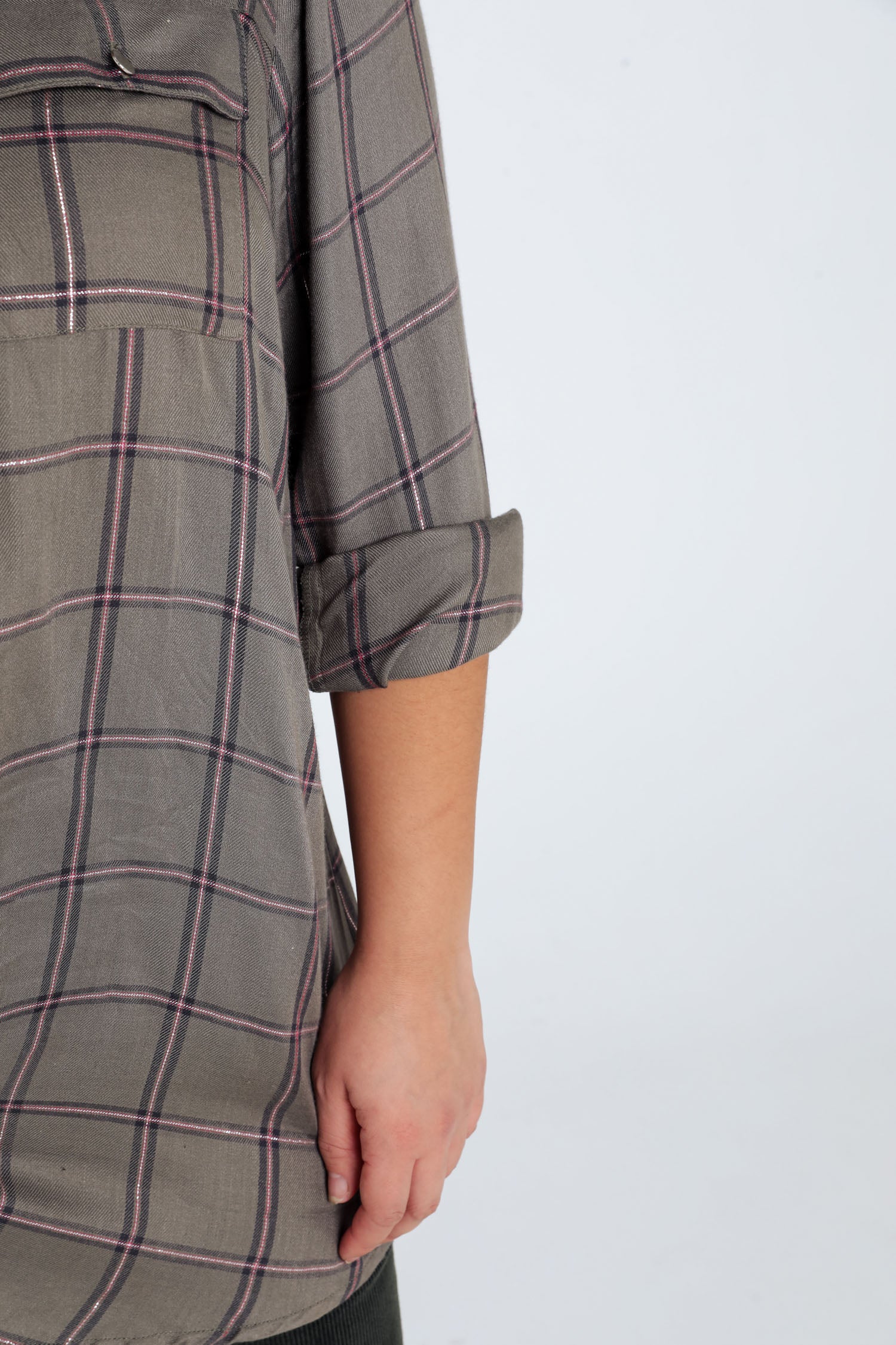 Lange, geruite tuniek in viscose met lurex, rits en zakken - Image 5