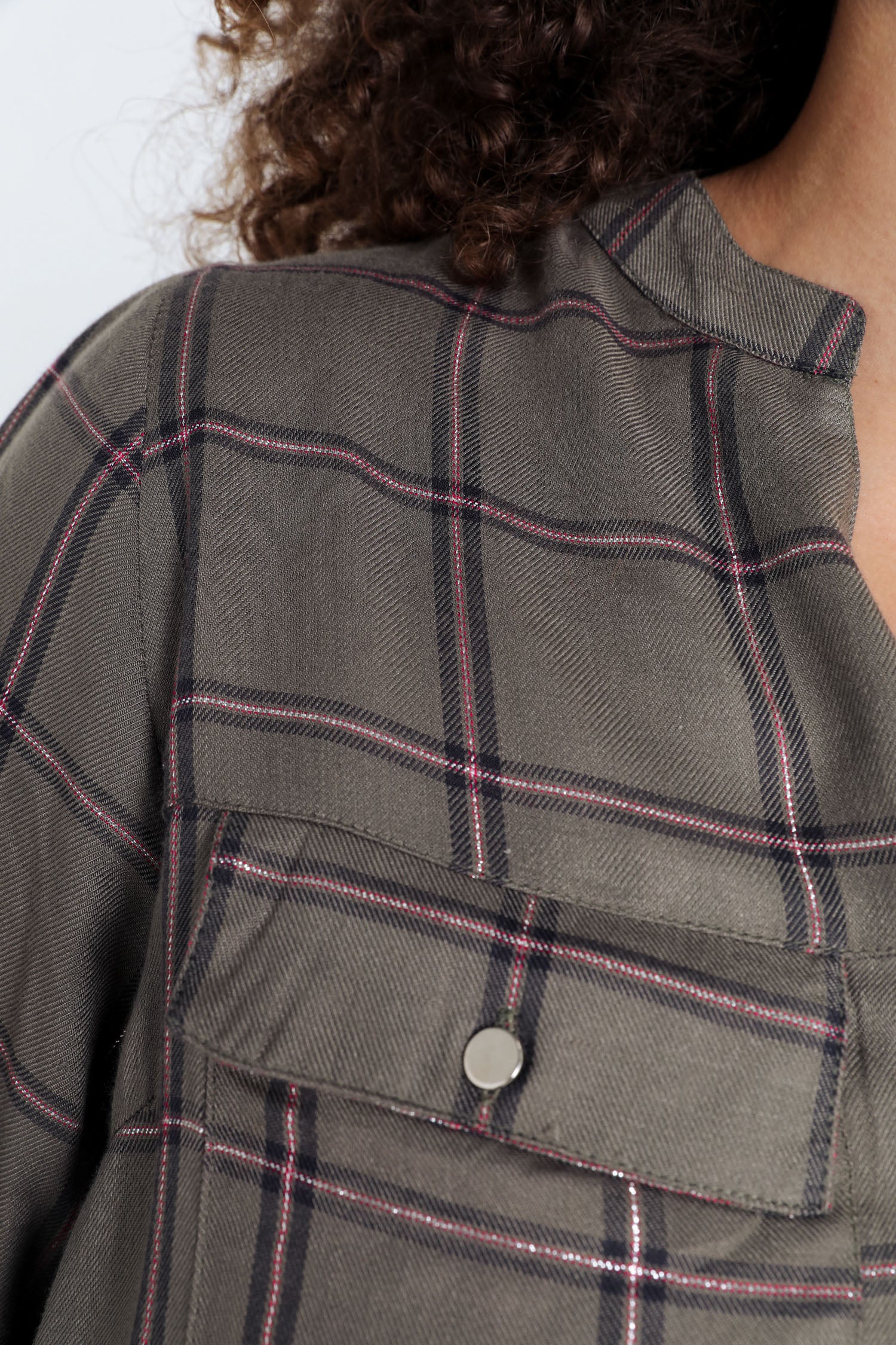 Lange, geruite tuniek in viscose met lurex, rits en zakken - Image 6