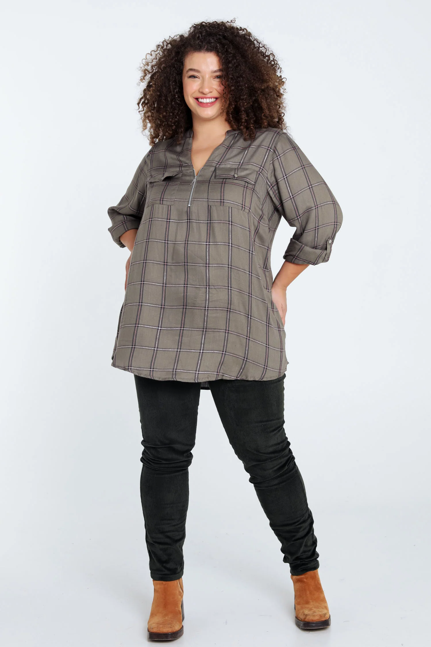 Lange, geruite tuniek in viscose met lurex, rits en zakken - Image 9