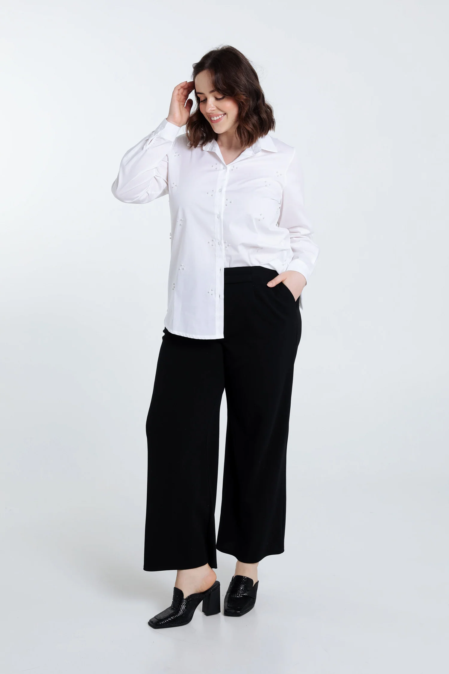 Effen hemd in poplin met parels - Image 6