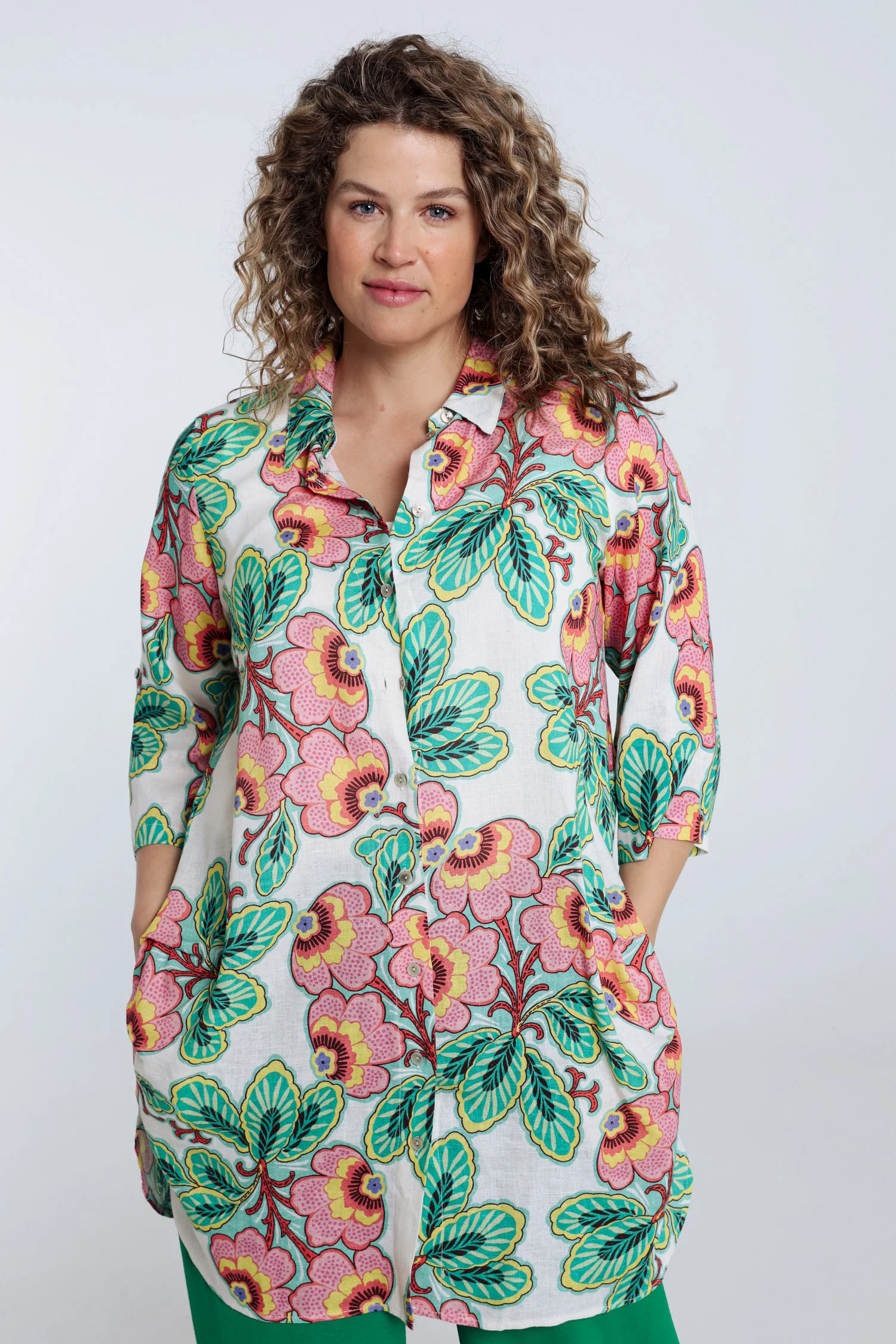 Lange blouse van linnen en viscose met bloemenprint