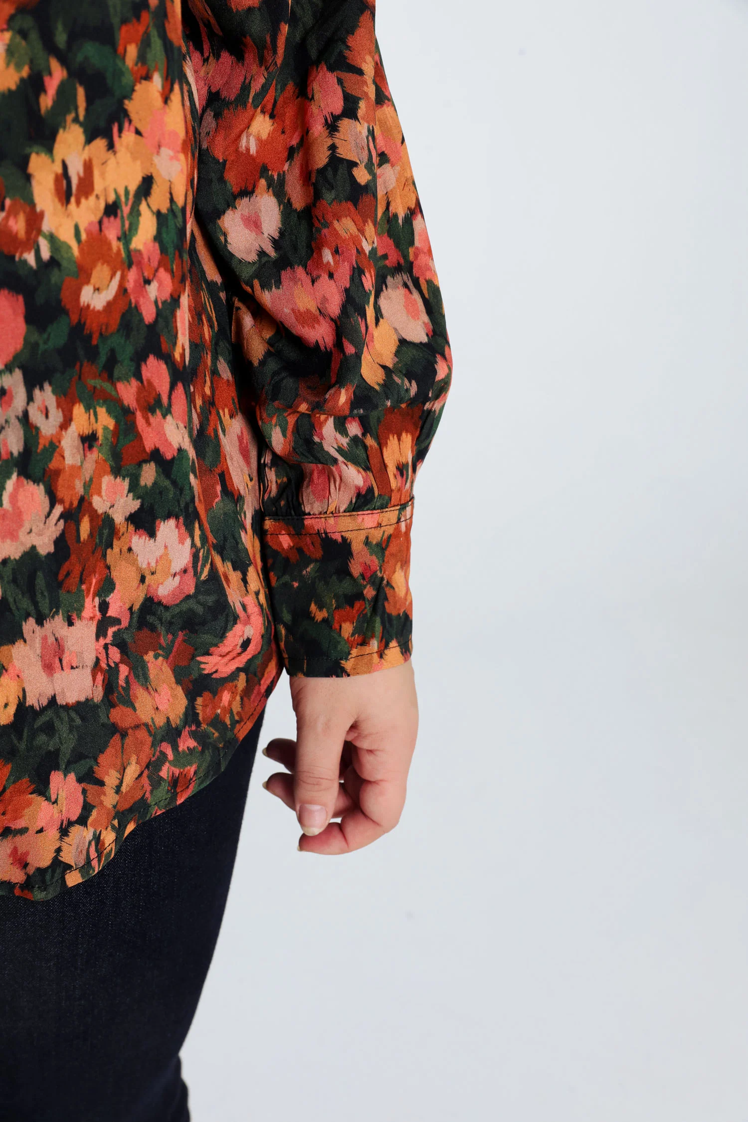 Hemd in viscose met motief van vage bloemen - Image 6
