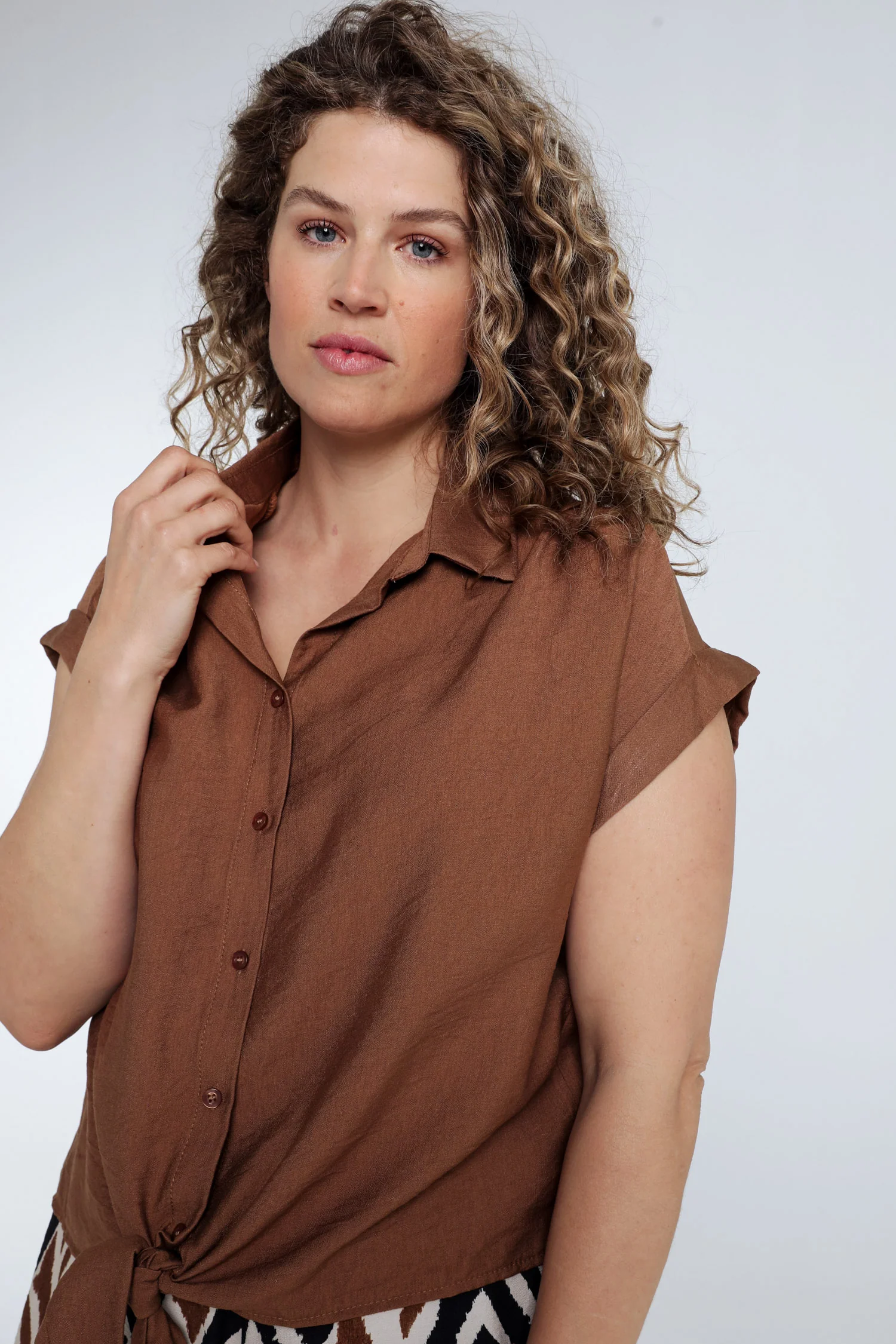 Knopenblouse van effen viscose - Image 17