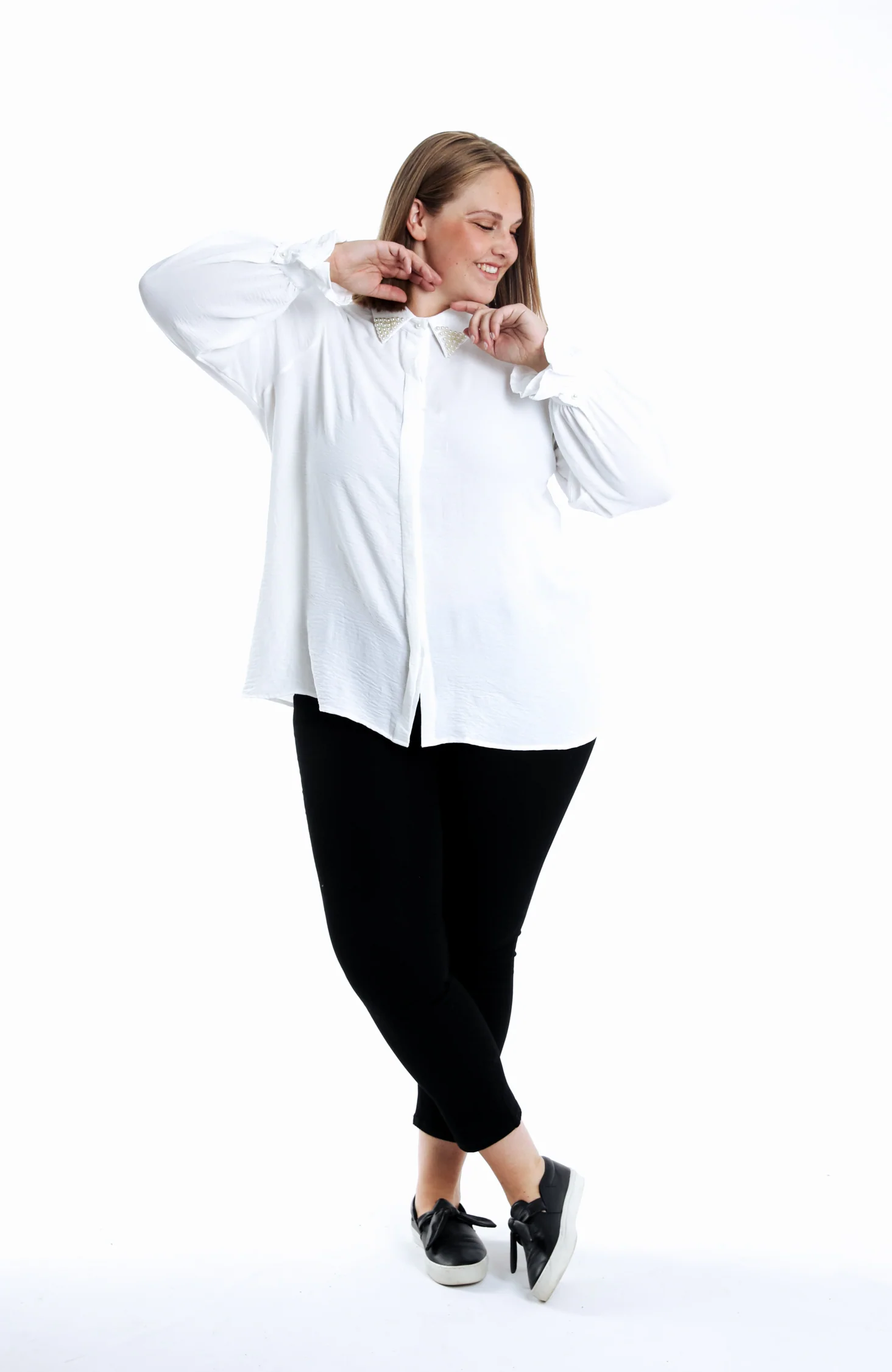 Effen blouse met parelkettingkraag - Image 5