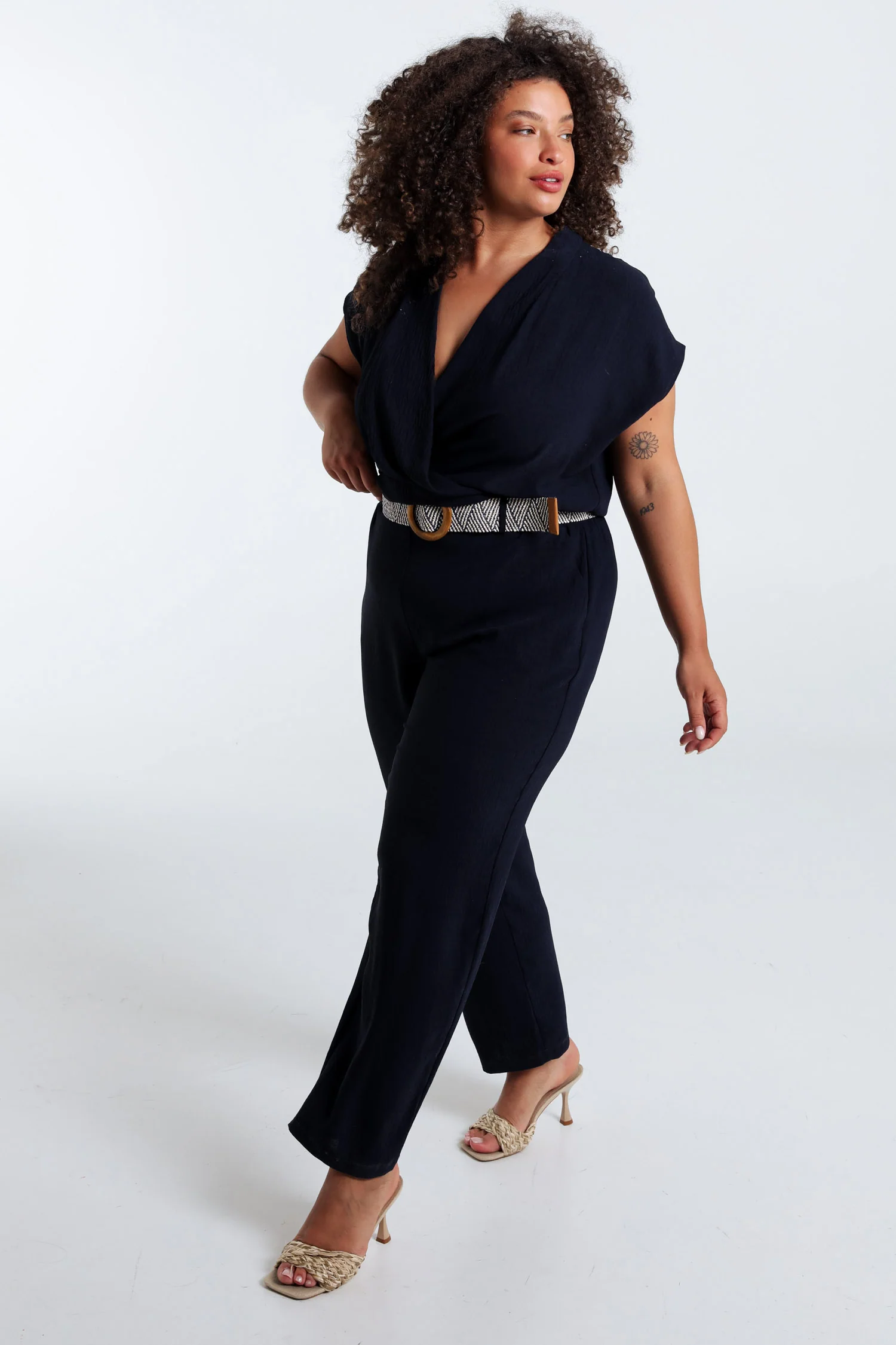 Eénkleurige jumpsuit met riem - Image 8