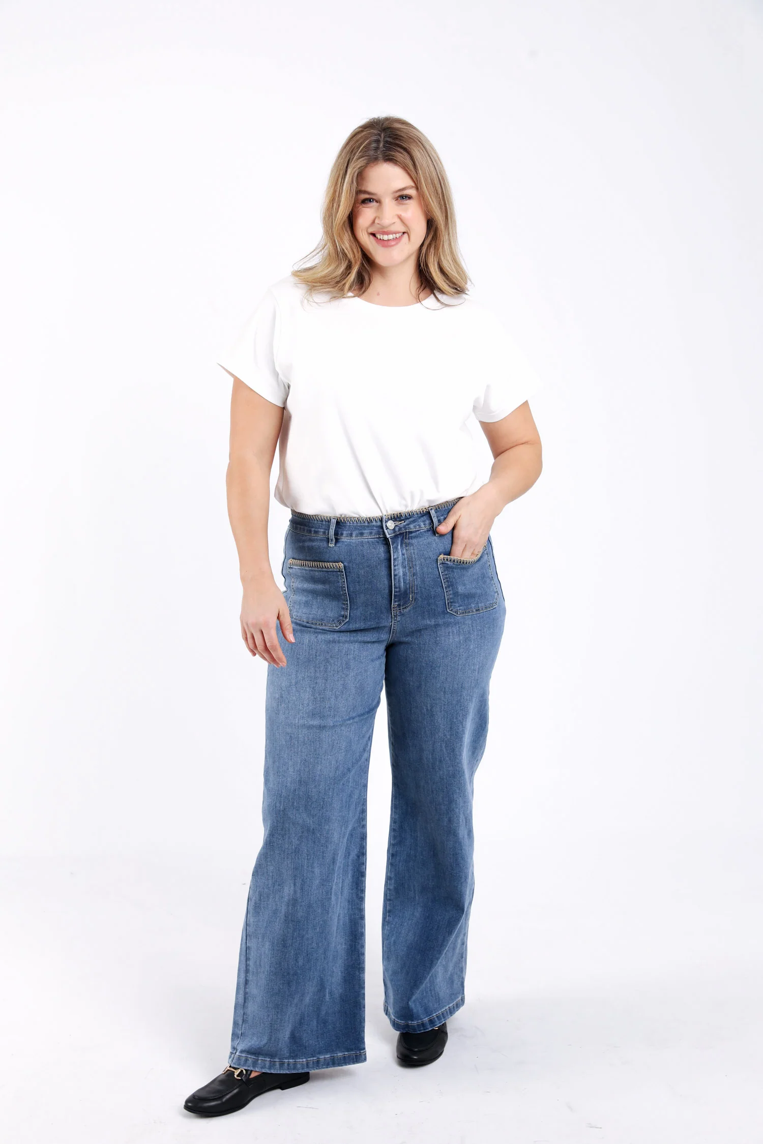 Jeans Elodie met zakken en borduursel detail - Image 6