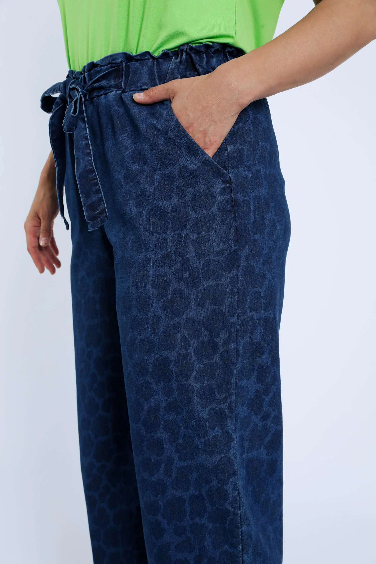 Geprinte 3/4 wijde jeans met dierenhuidmotief - Image 5