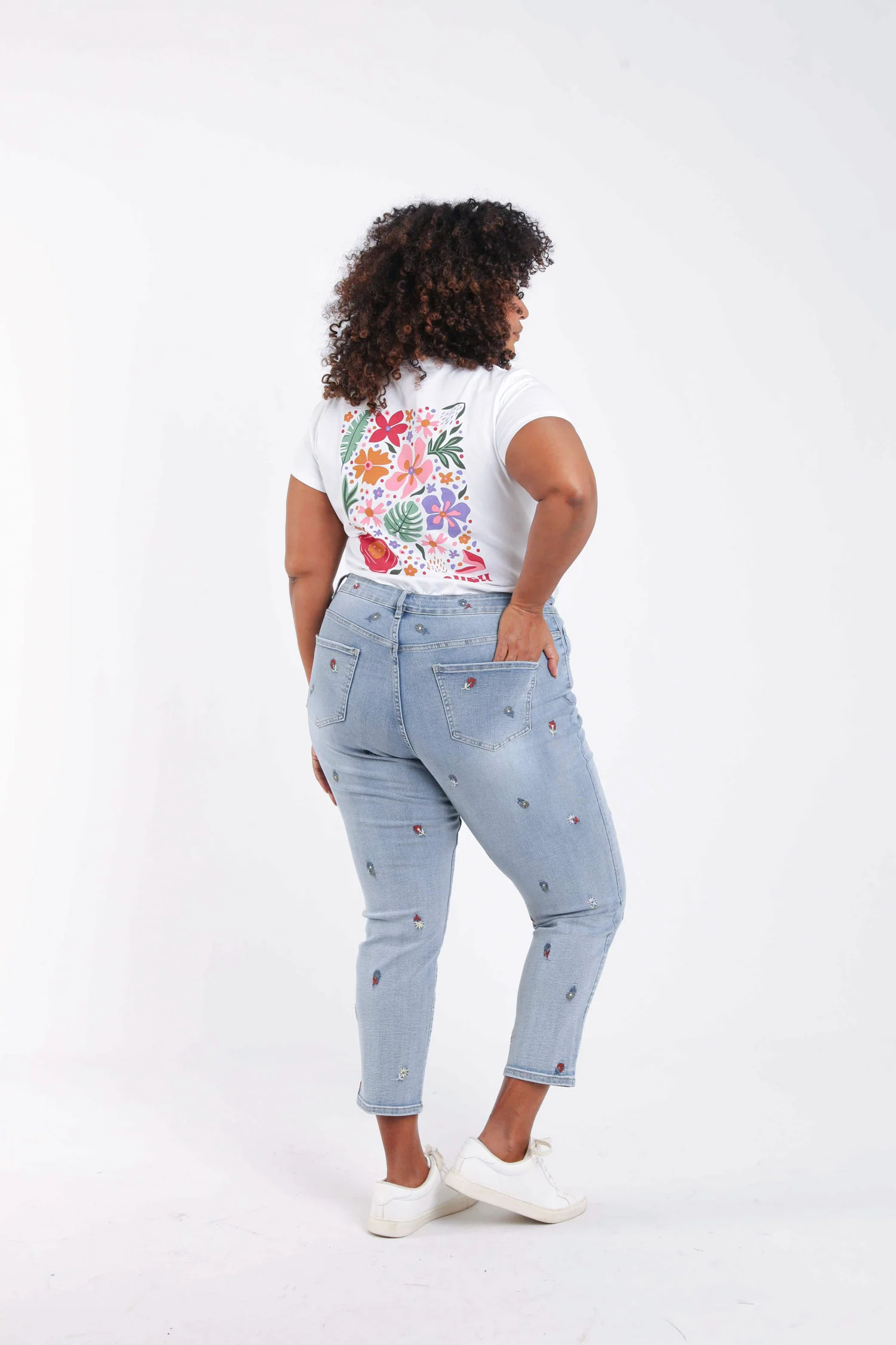 Slim fit jeans Louise 7/8 met bloemenborduursels - Image 2