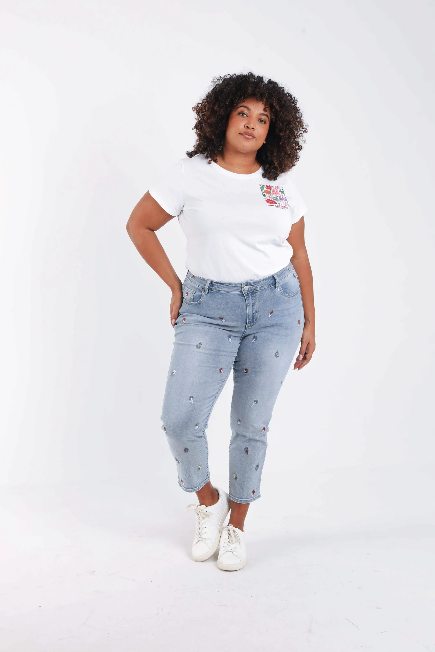 Slim fit jeans Louise 7/8 met bloemenborduursels - Image 7