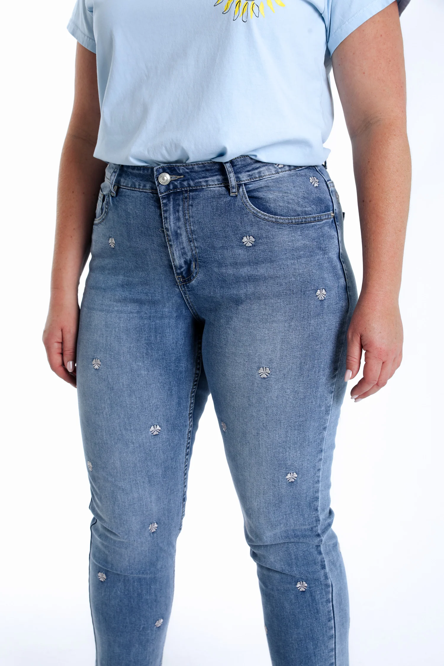 Louise 7/8 skinny jeans met klavermotieven borduursels - Image 5