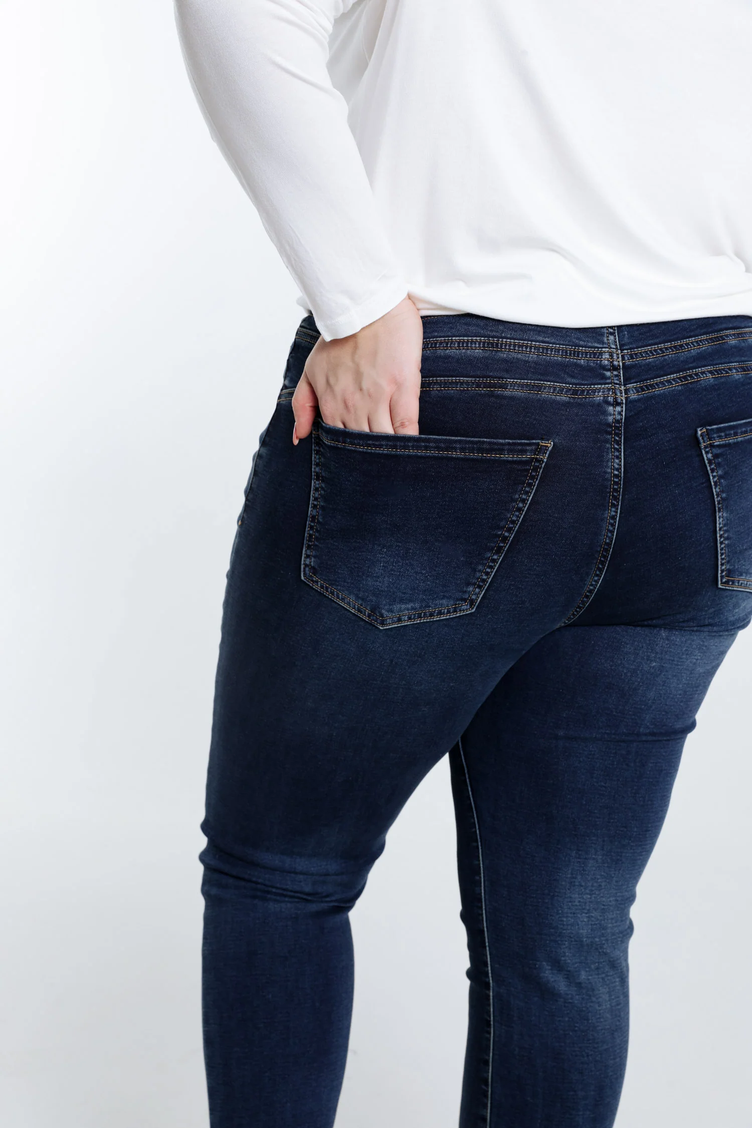 Slim 7/8-jegging in jeans met sportieve riem - Image 5