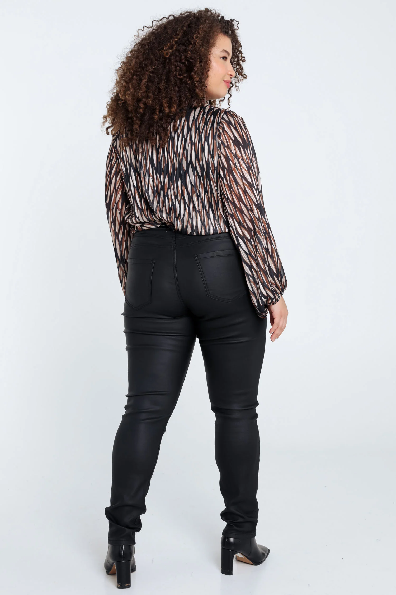 Slim gecoate jegging met fijne riem - Image 23