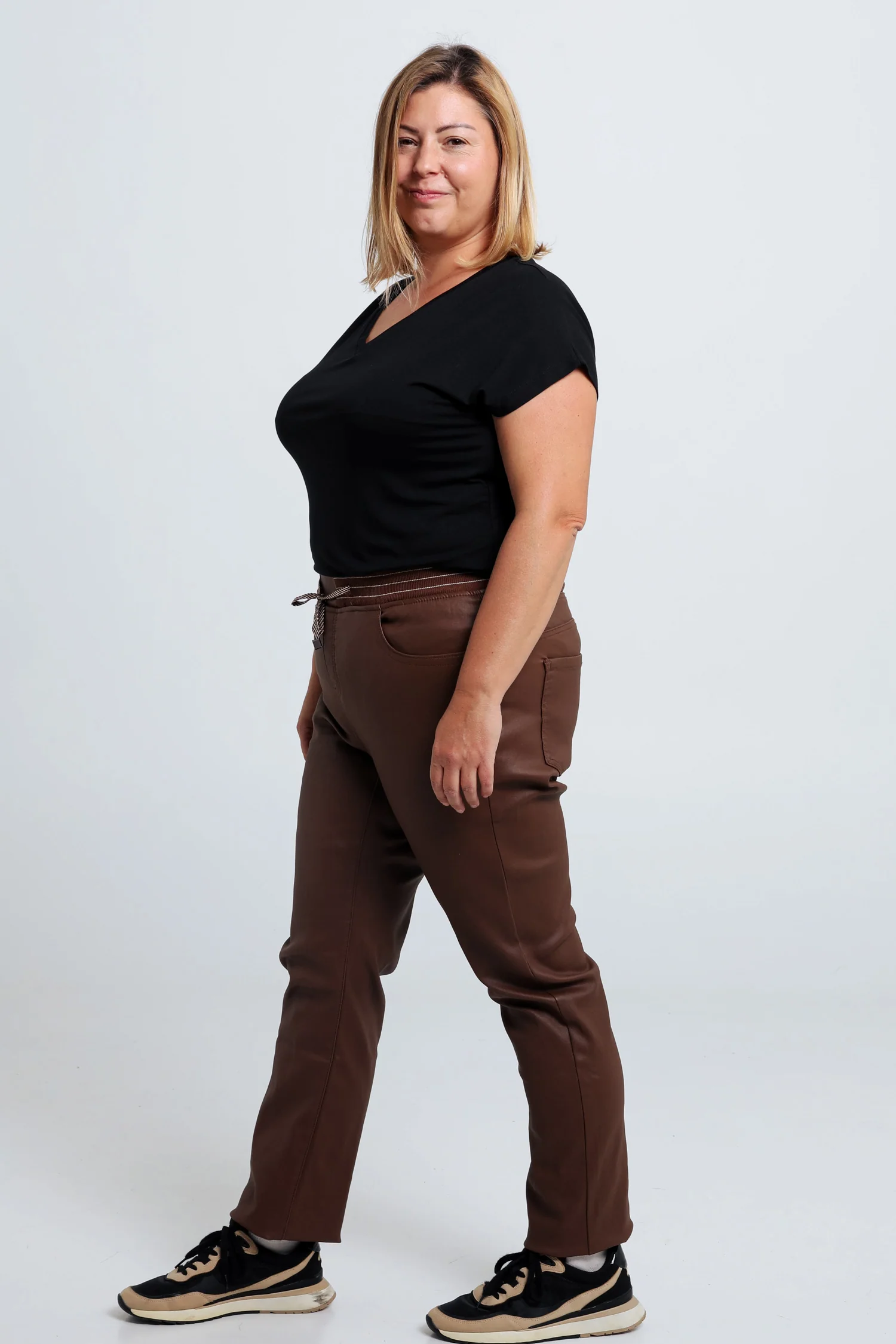 Slim gecoate jegging met fijne riem - Image 39