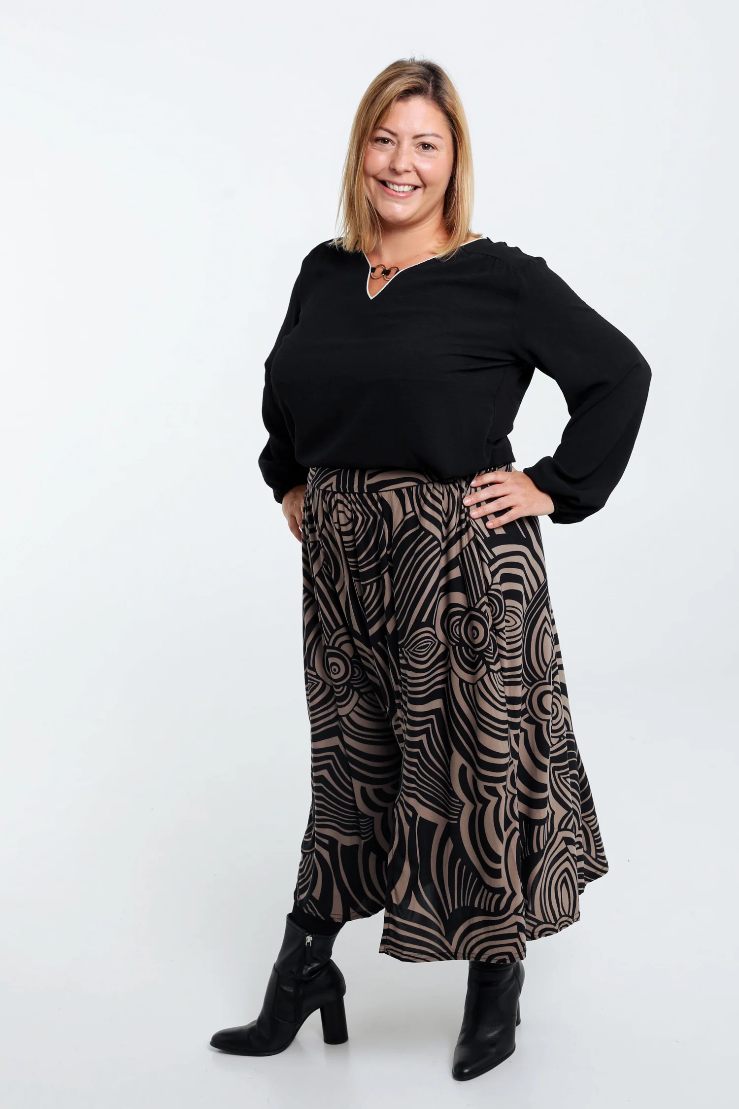 Halflange rok met grafisch motief en split - Image 9
