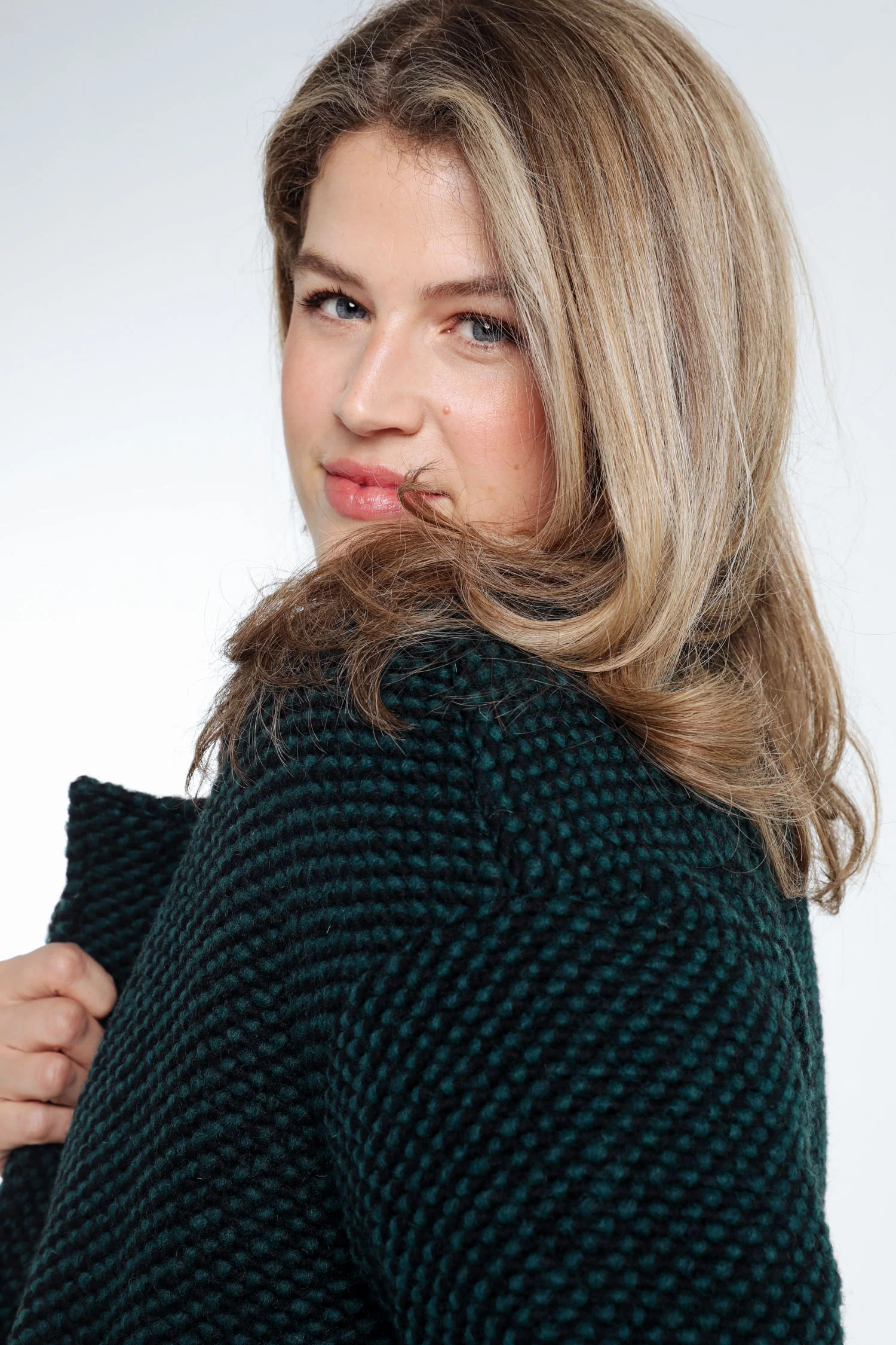Korte, effen jas in gespikkelde stof met wol - Image 17