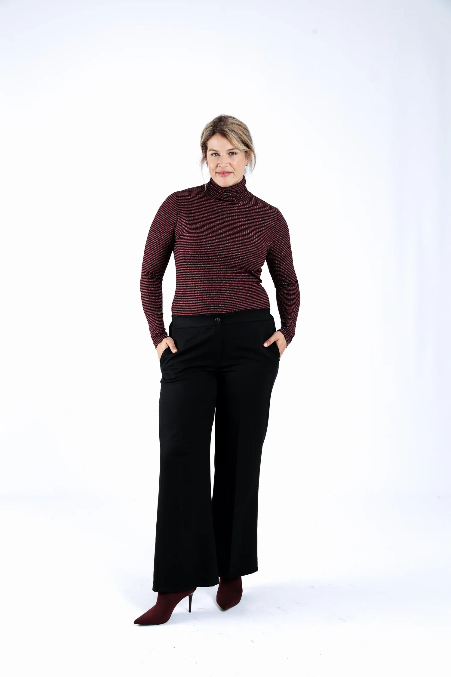 Wijde broek met plooien, effen kleur