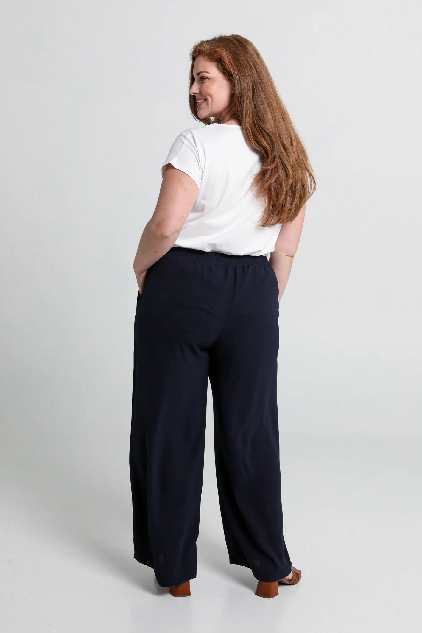 Losse, effen broek met geknoopte riem - Image 2