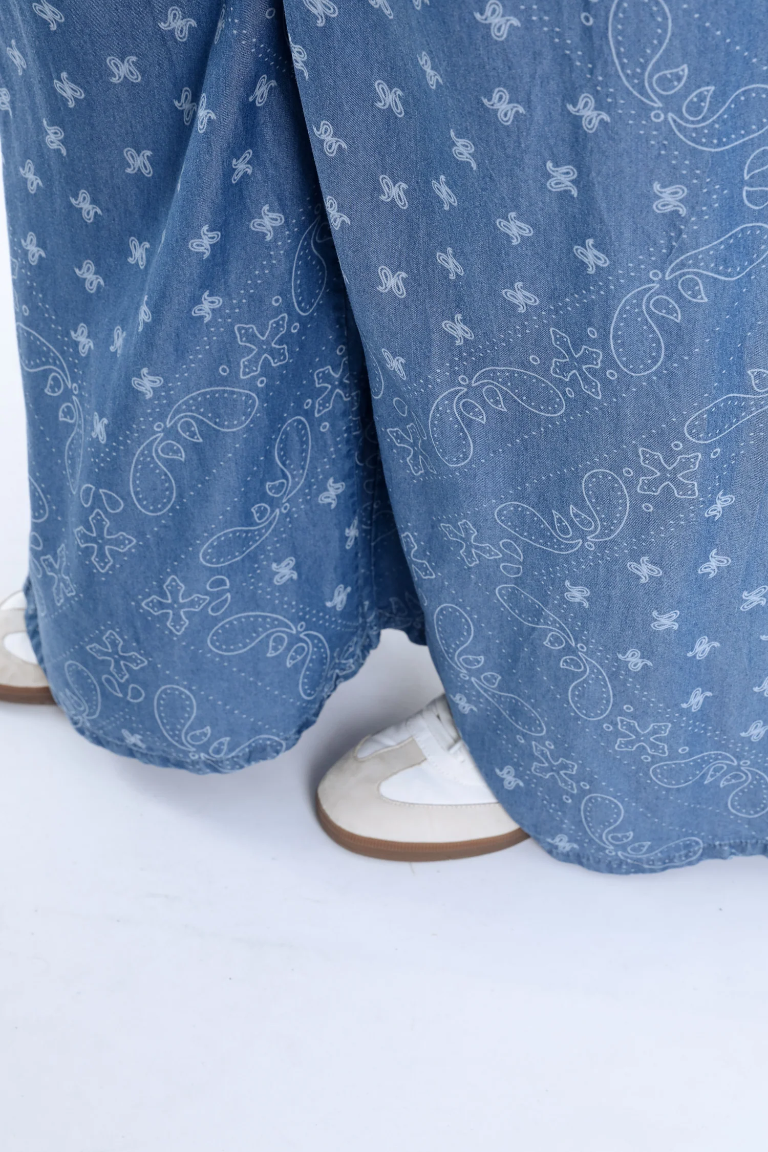 Wijde broek van lyocell met bandana-print - Image 6