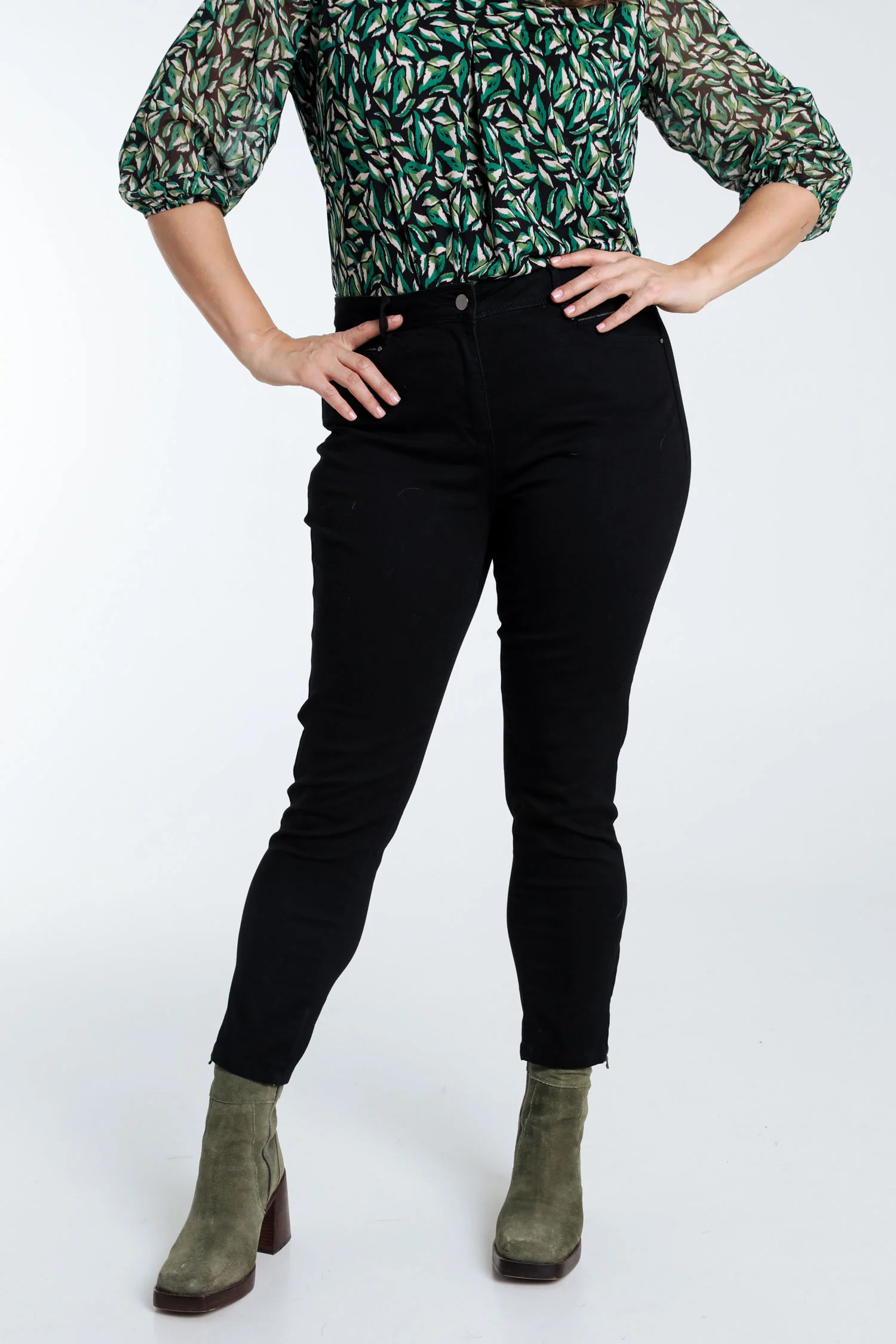 Slim, effen 7/8-broek 'Louise' met rits onderaan de benen