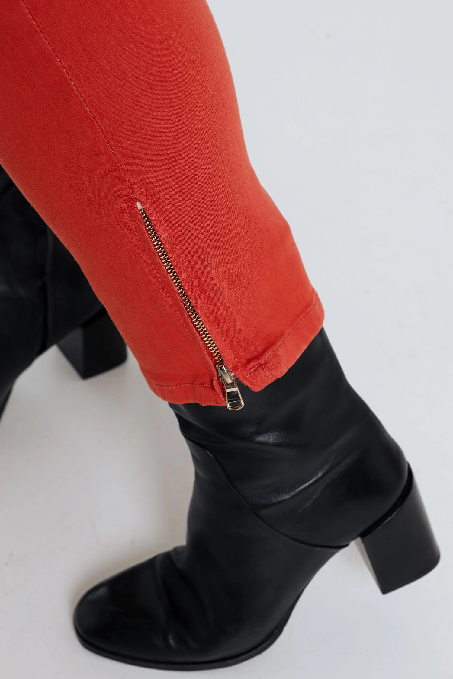 Slim, effen 7/8-broek 'Louise' met rits onderaan de benen - Image 16