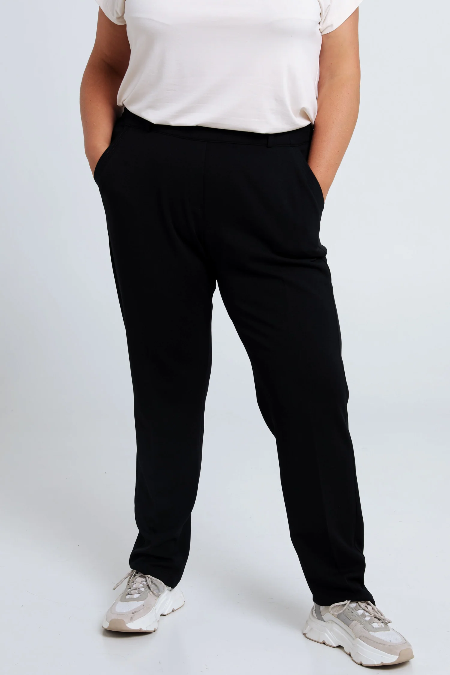Effen slim 7/8-broek met gestikte, gedetailleerde zak
