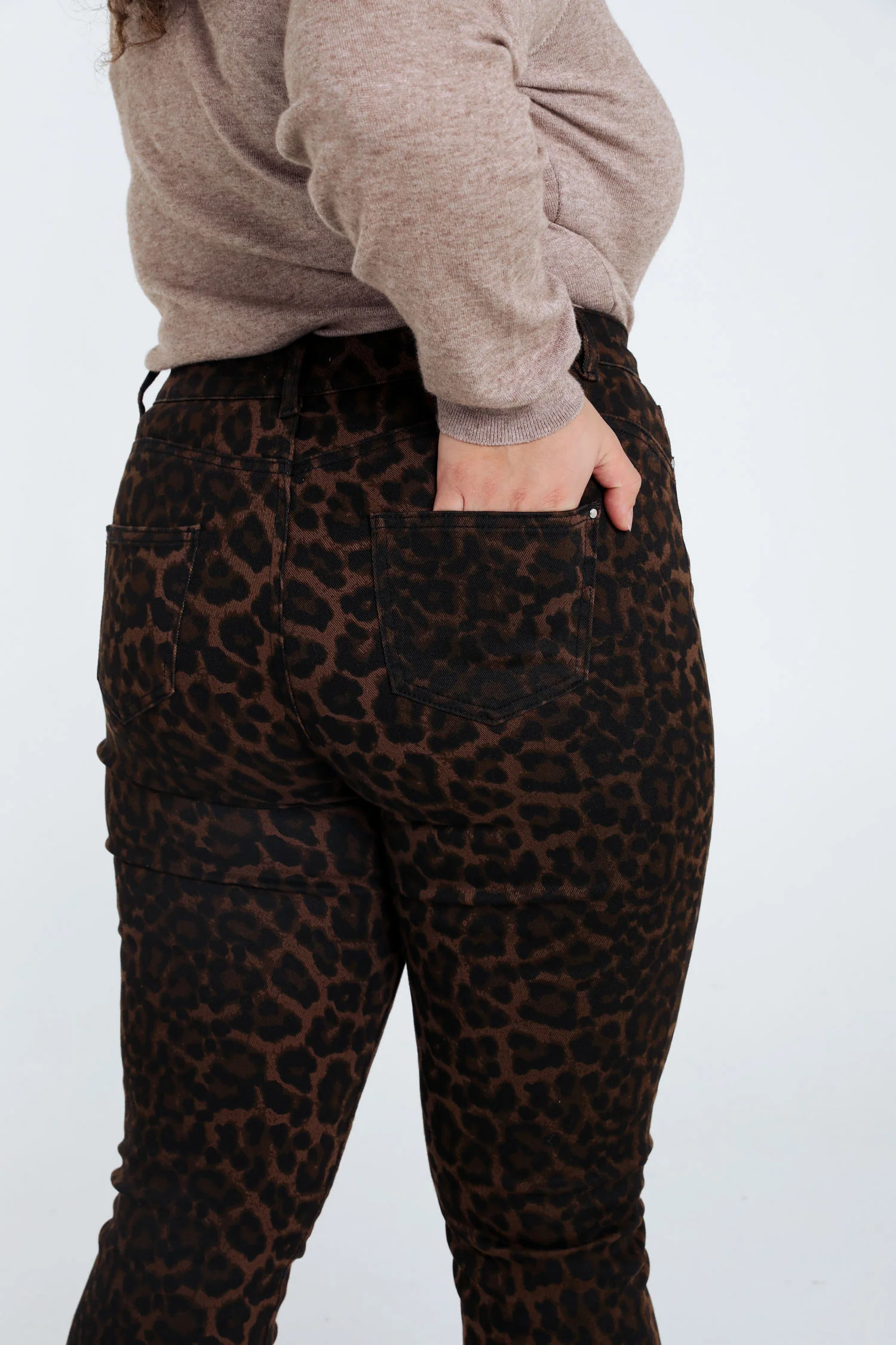 Effen slim jeans met luipaardmotief en 5 zakken - Image 6