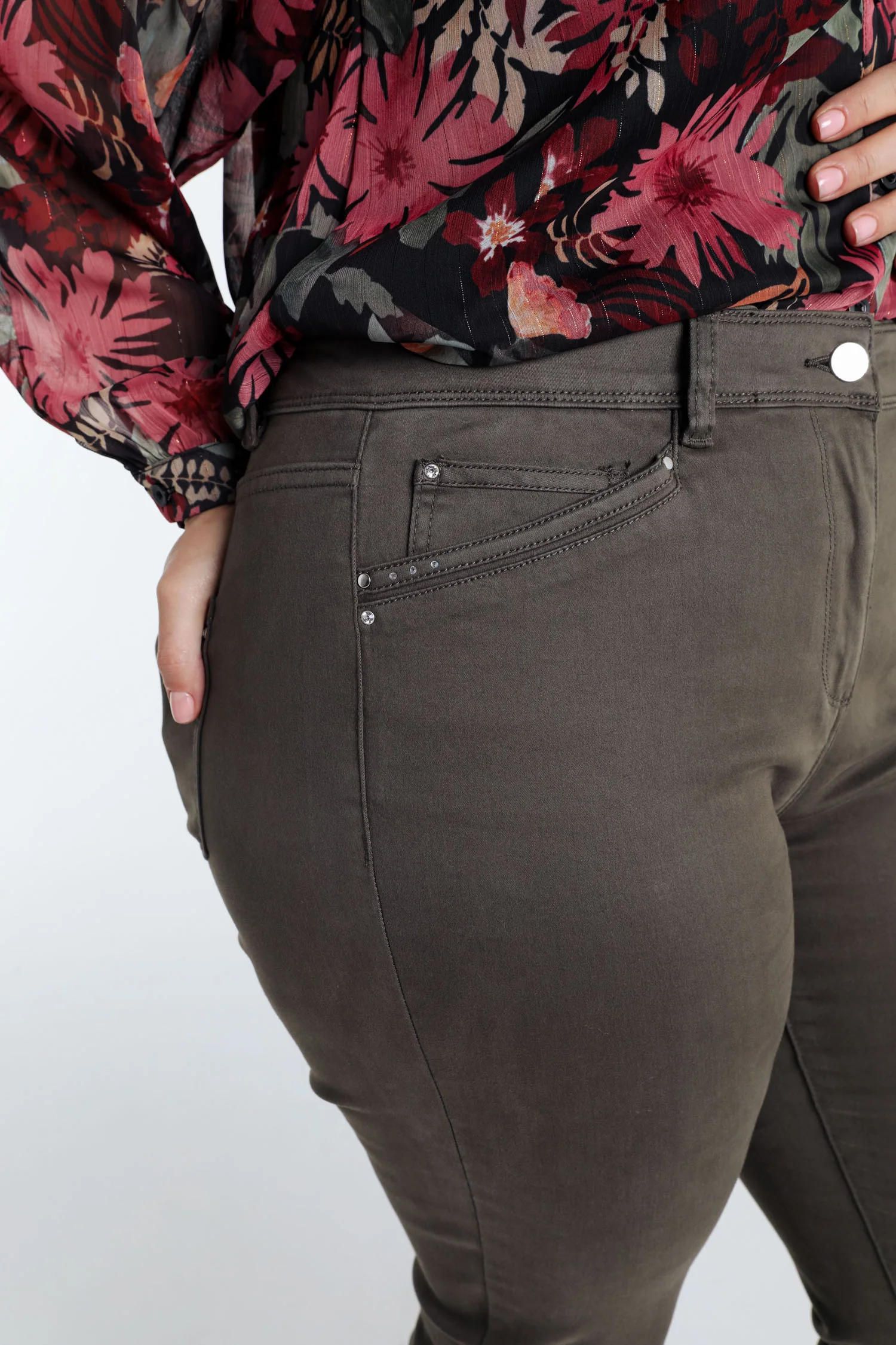 Slim broek 'Louise' L32 met strass - Image 14