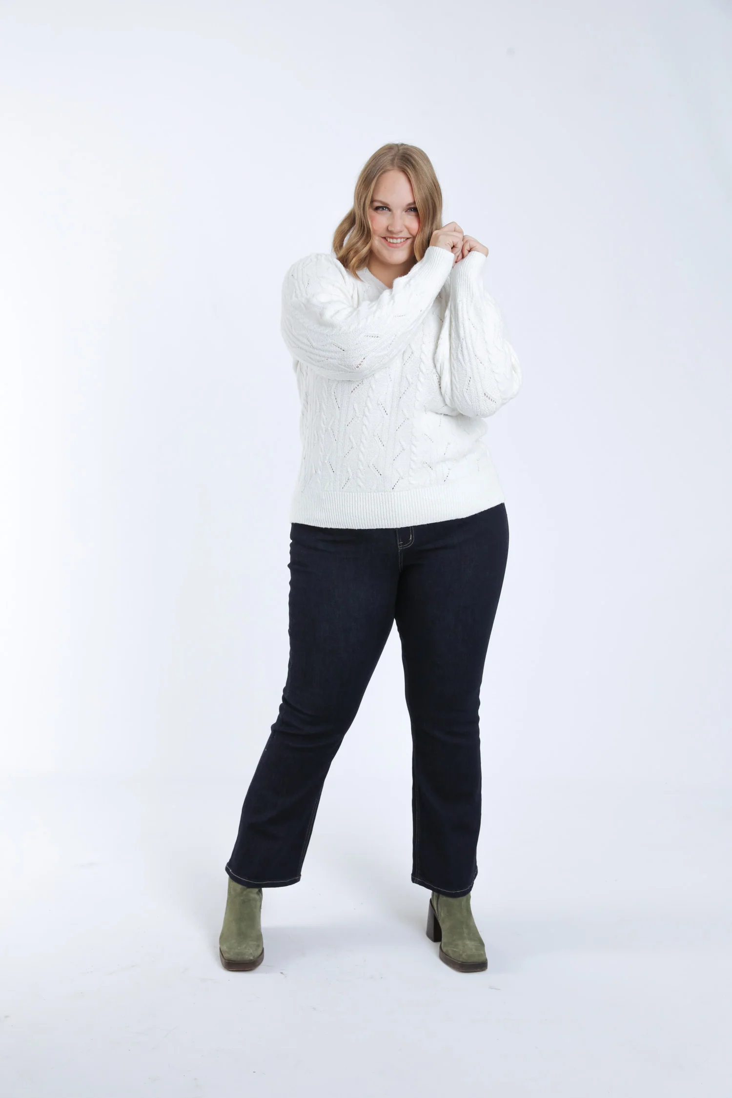 Effen trui met kabelpatroon en parels - Image 7
