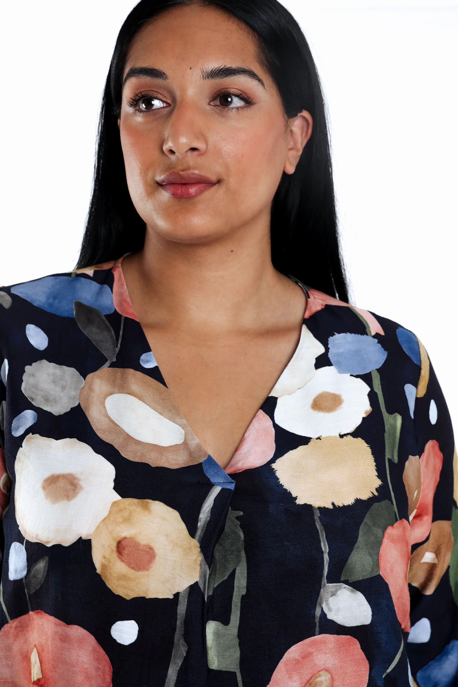 Korte jurk van viscose met print van ronde bloemen - Image 3