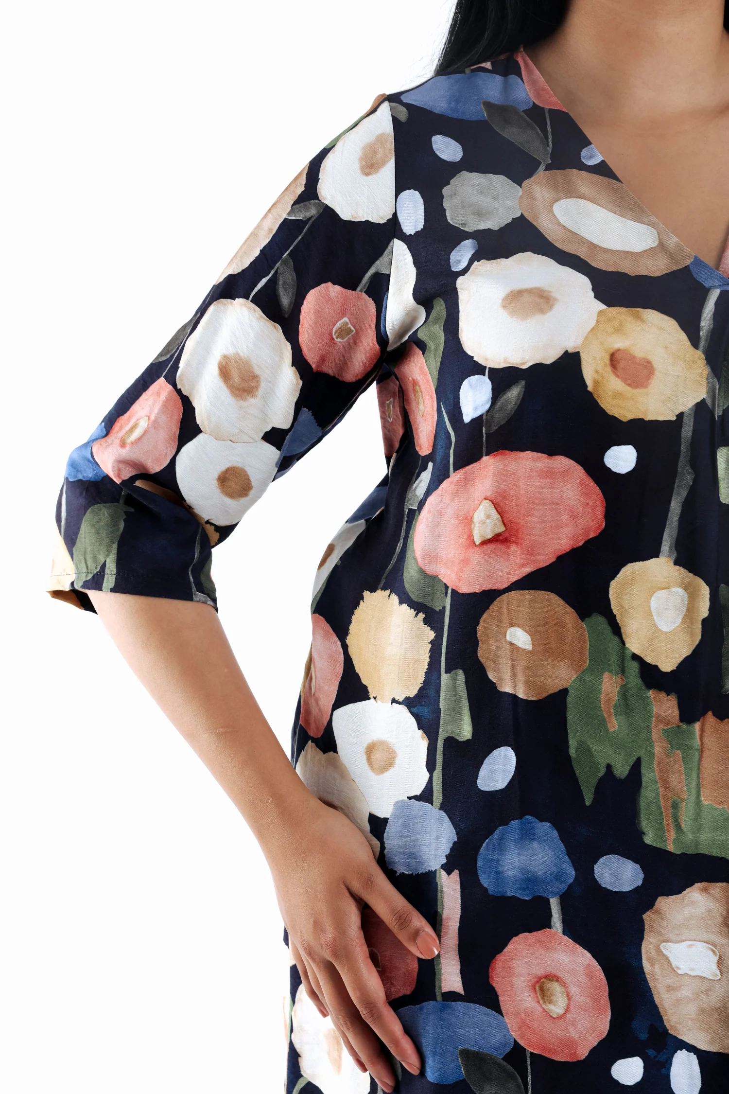 Korte jurk van viscose met print van ronde bloemen - Image 5