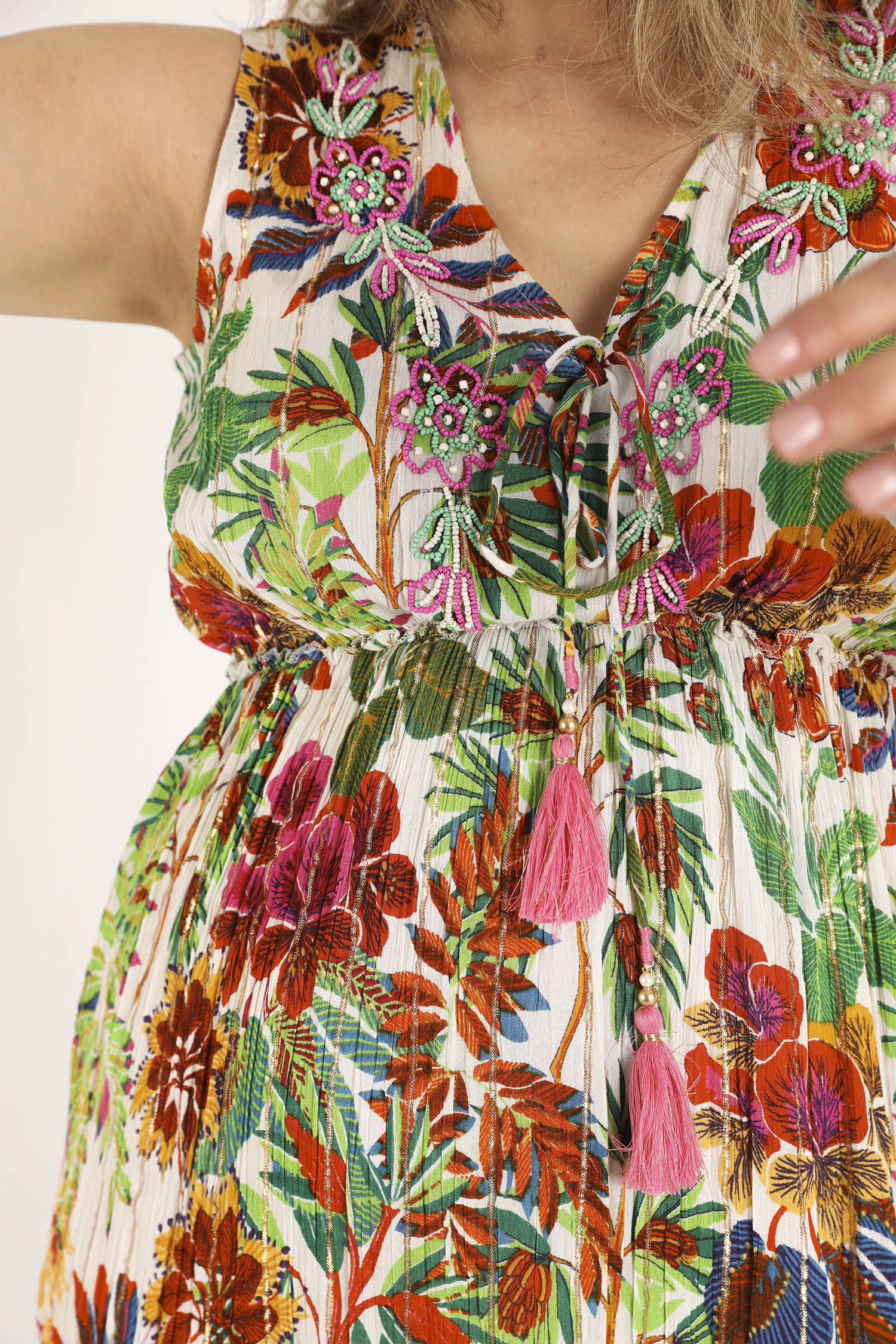 Jurk van viscose met bloemenprint en lurex - Image 4