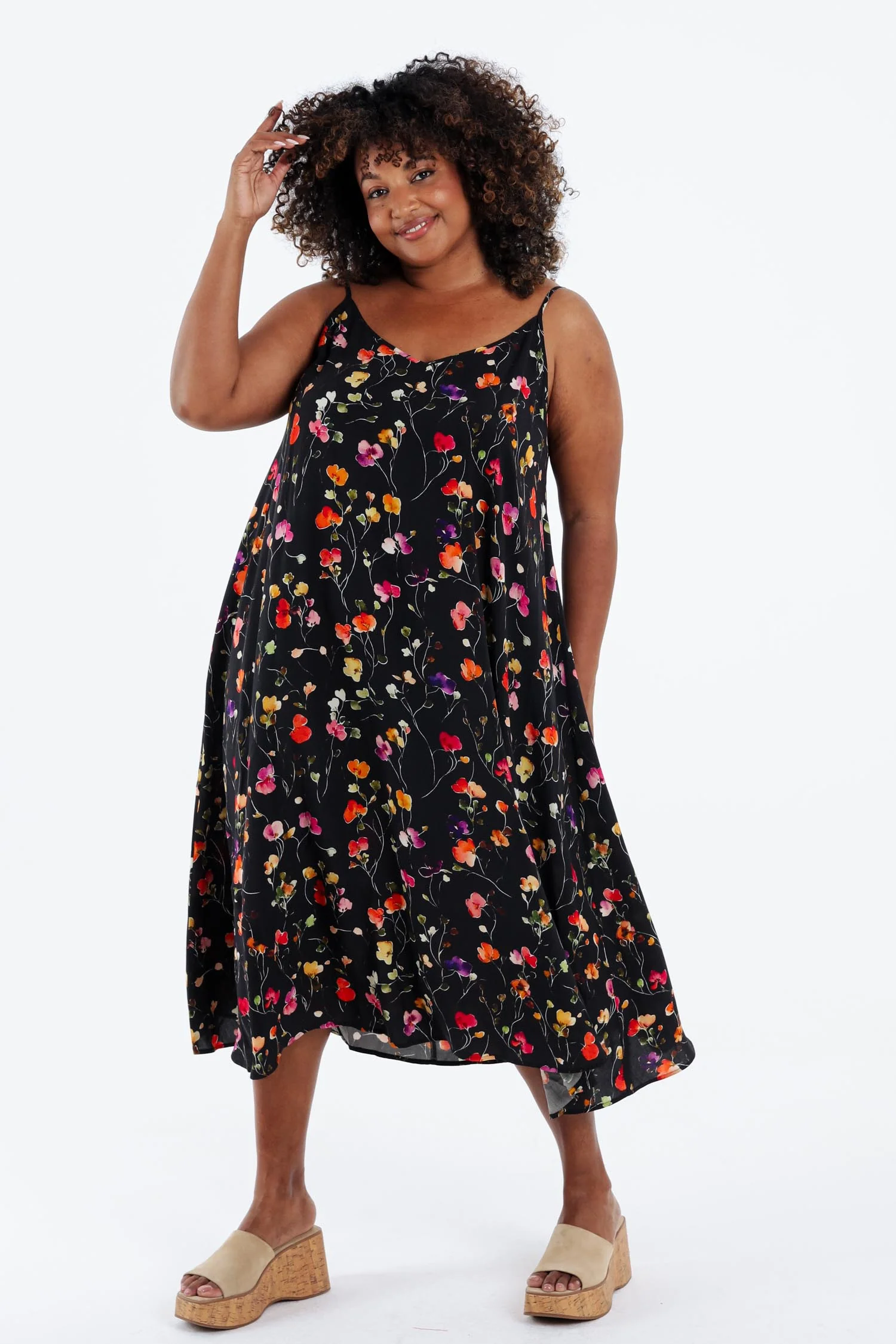 Lange jurk van viscose met dunne bandjes en een bloemenprint - Image 18